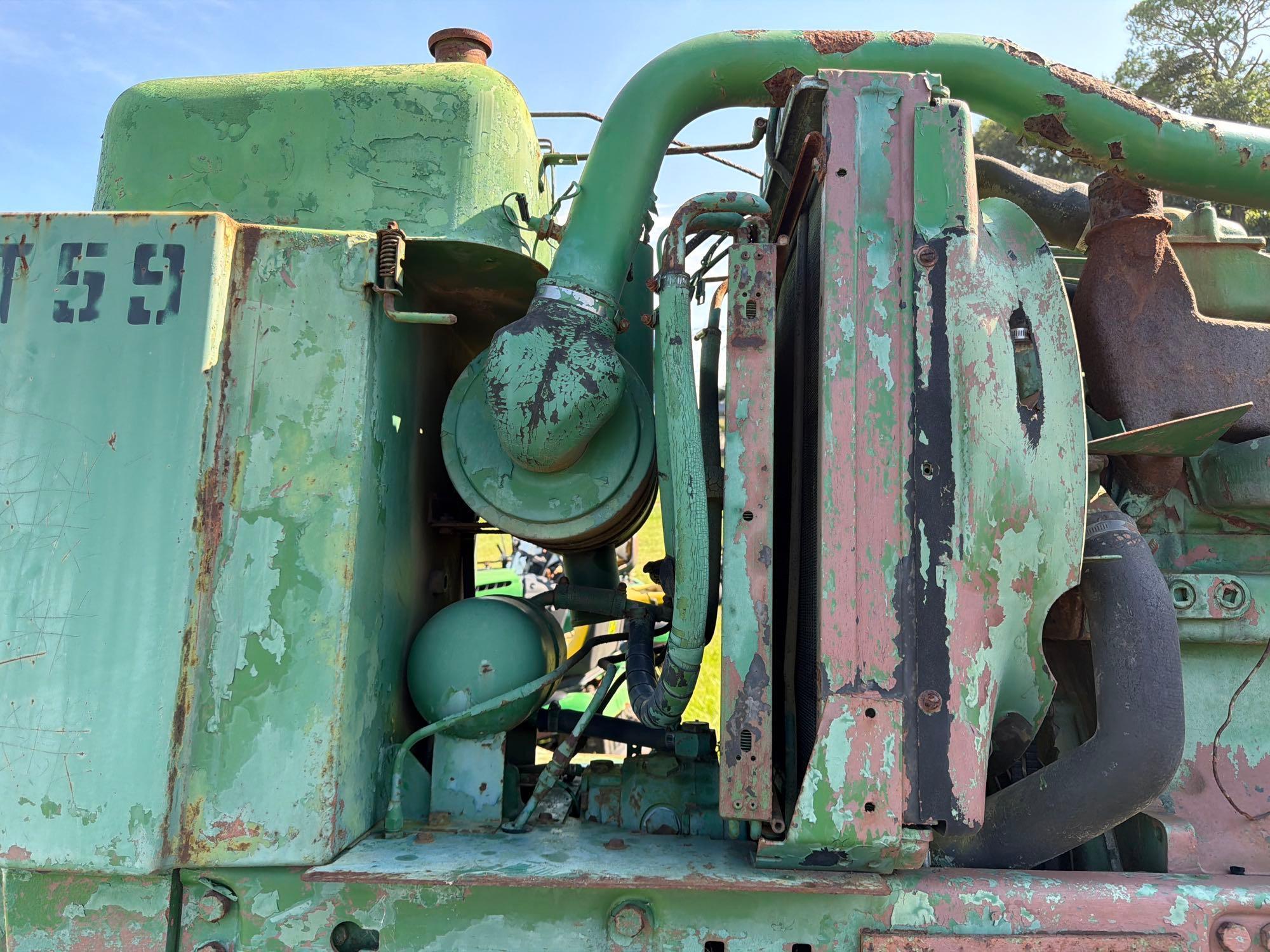 John Deere 4240