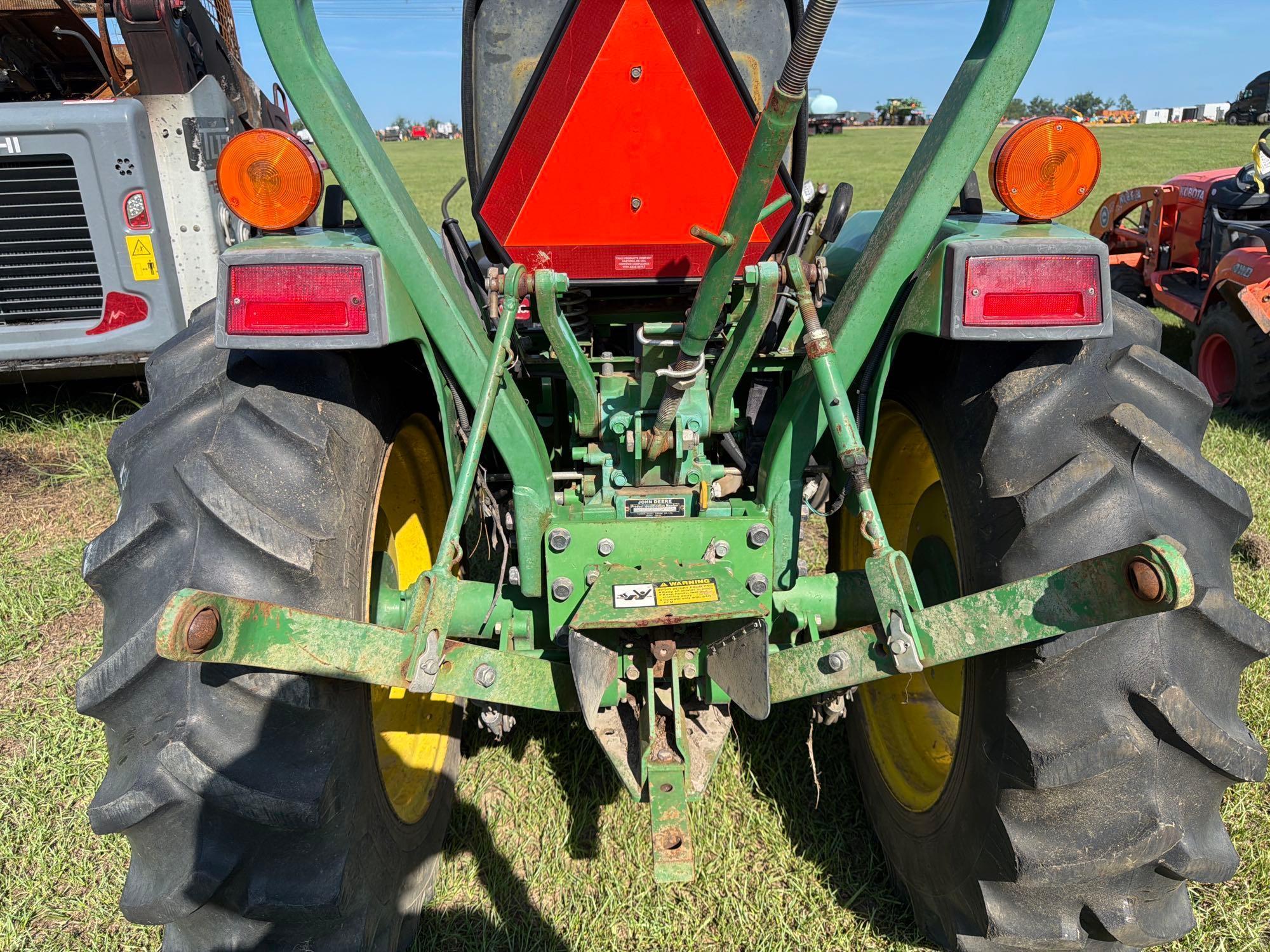 John Deere 790