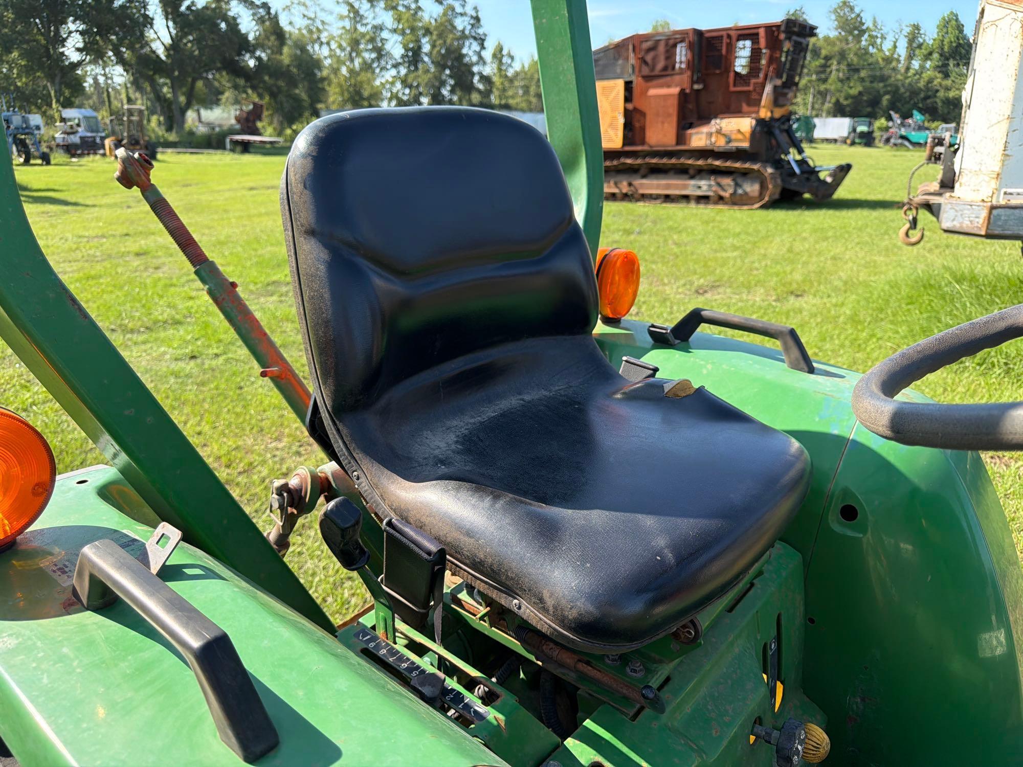 John Deere 790