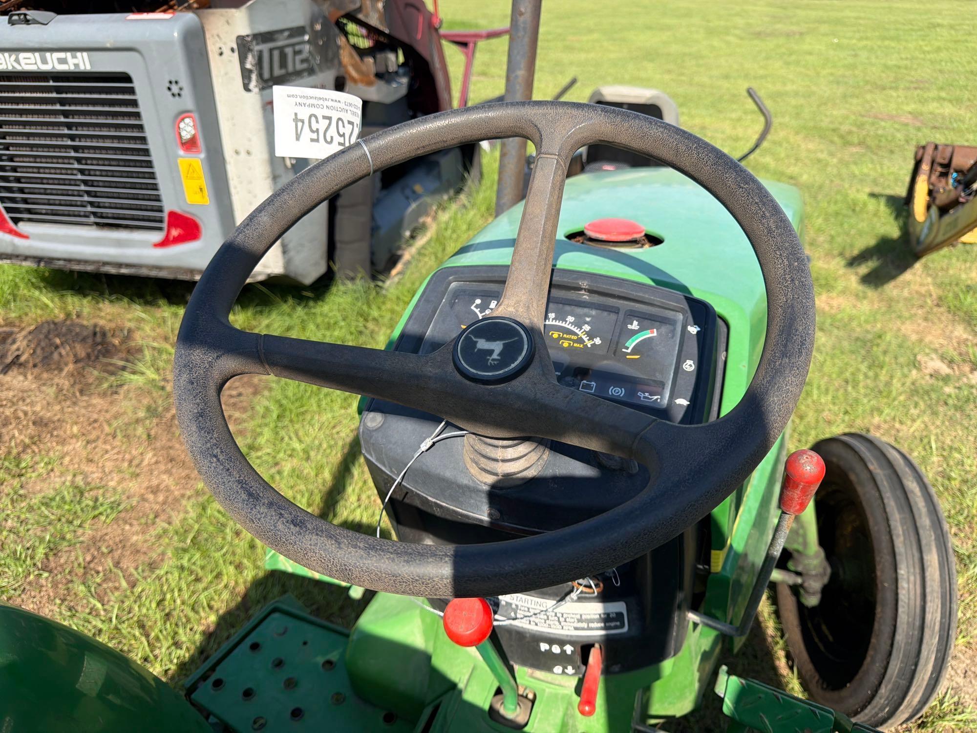 John Deere 790