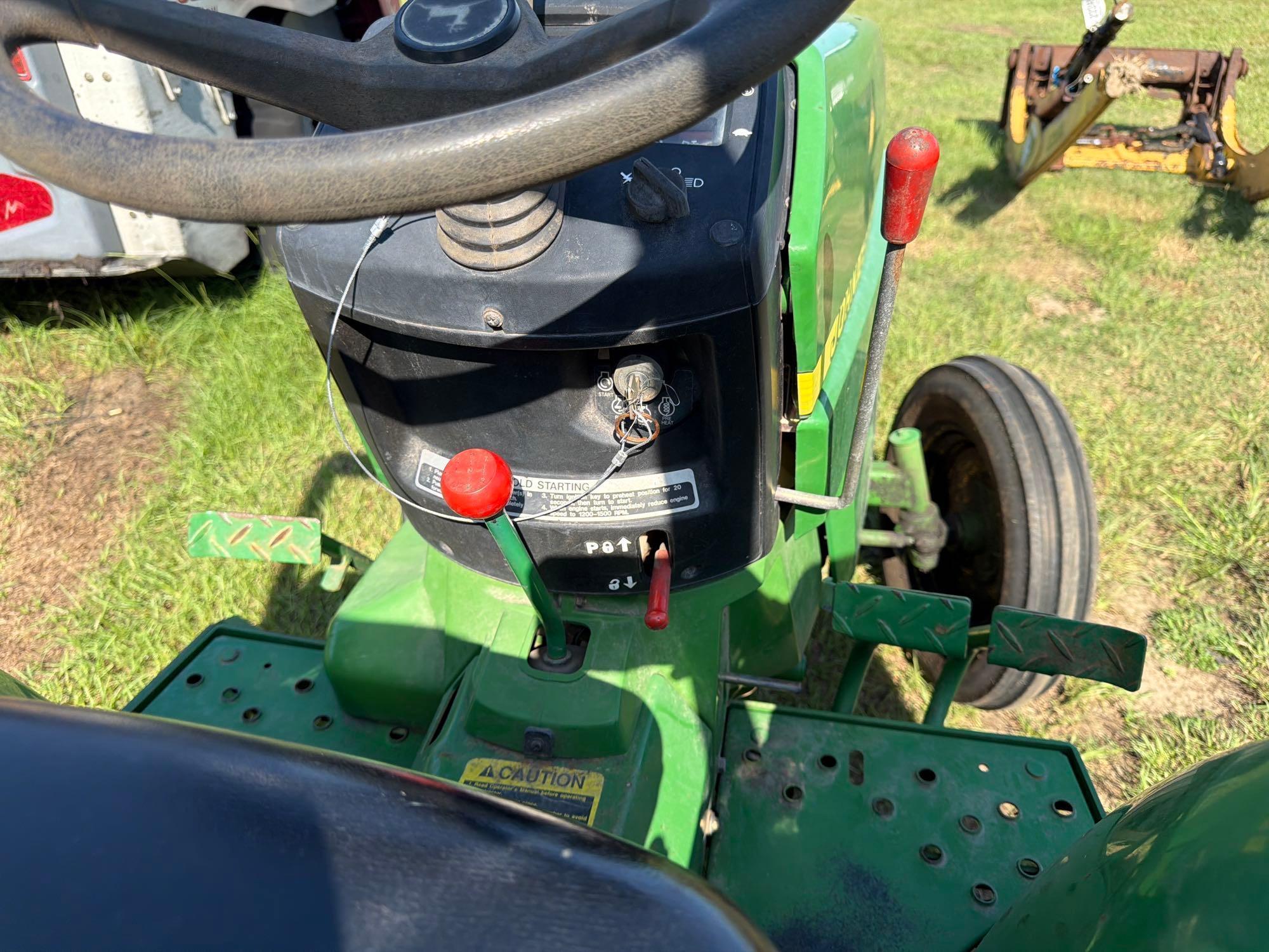John Deere 790