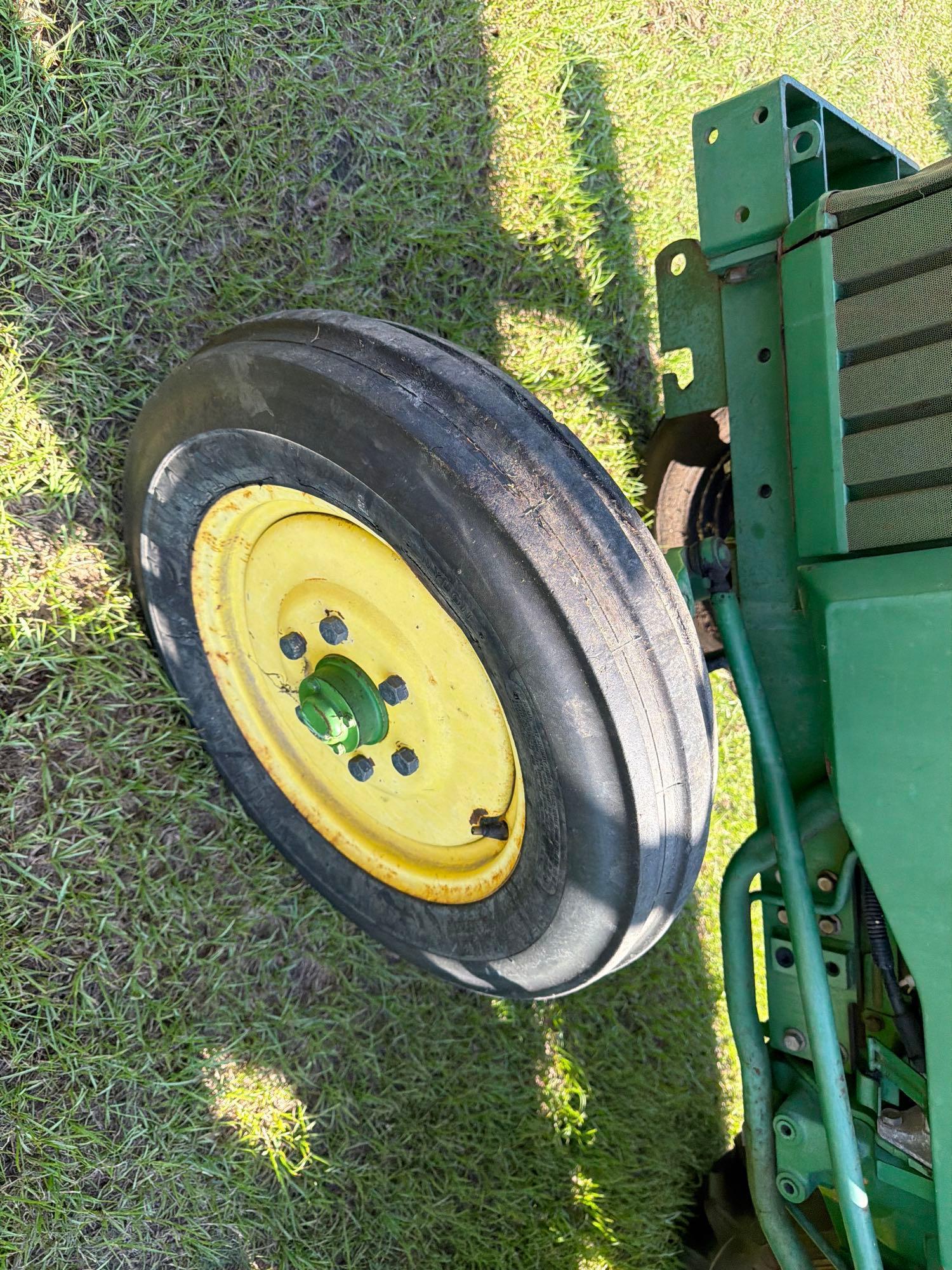 John Deere 790