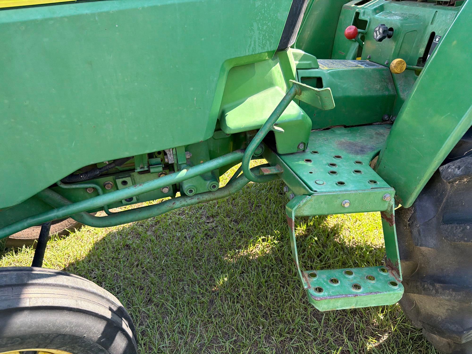 John Deere 790