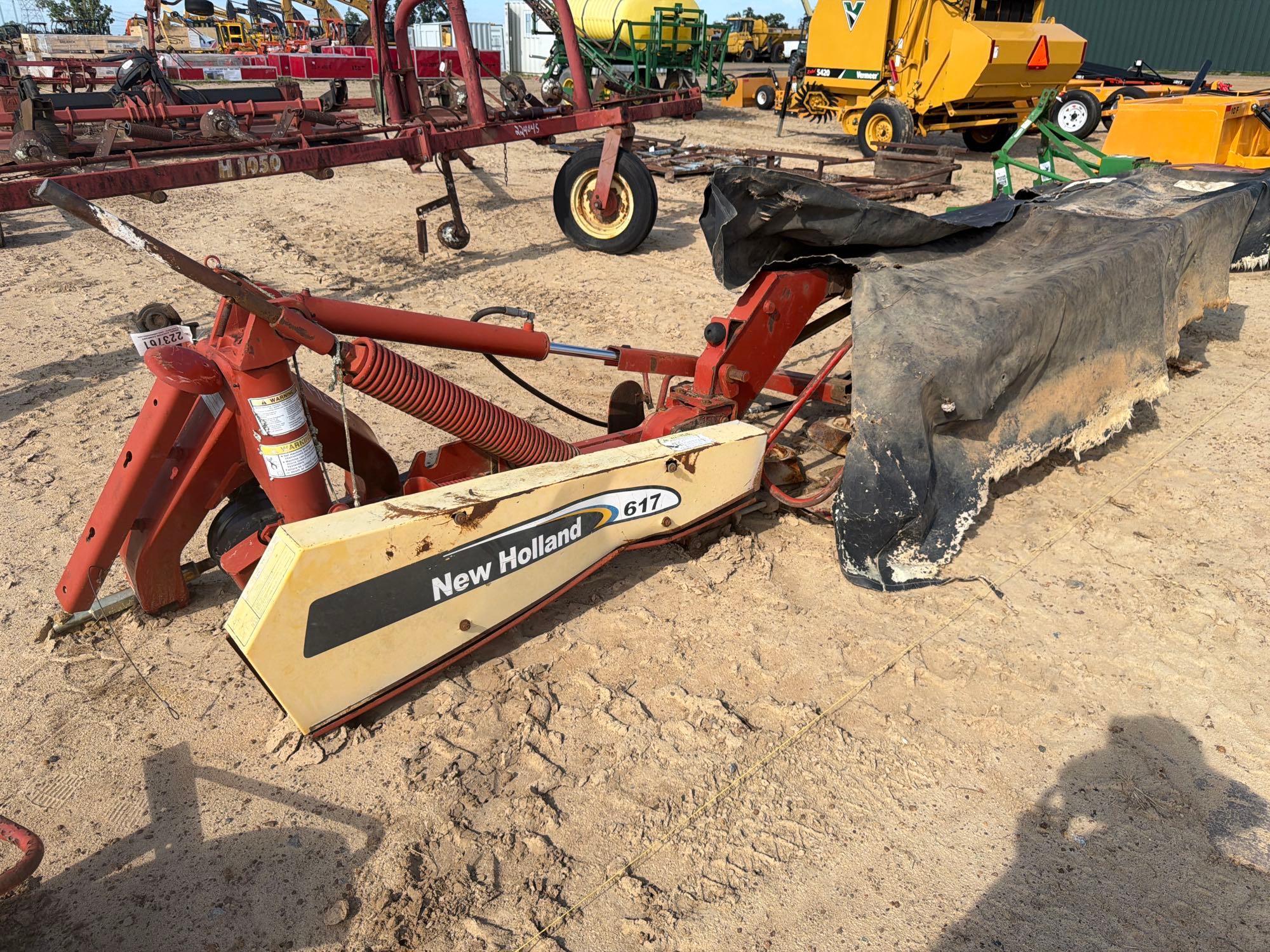 New Holland 617