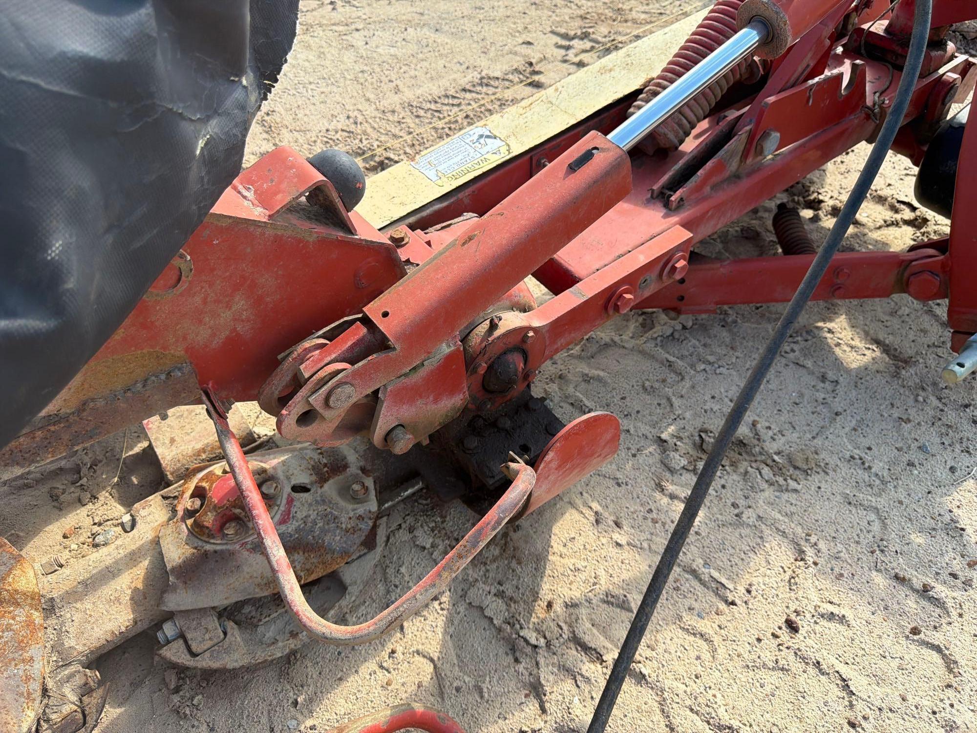 New Holland 617