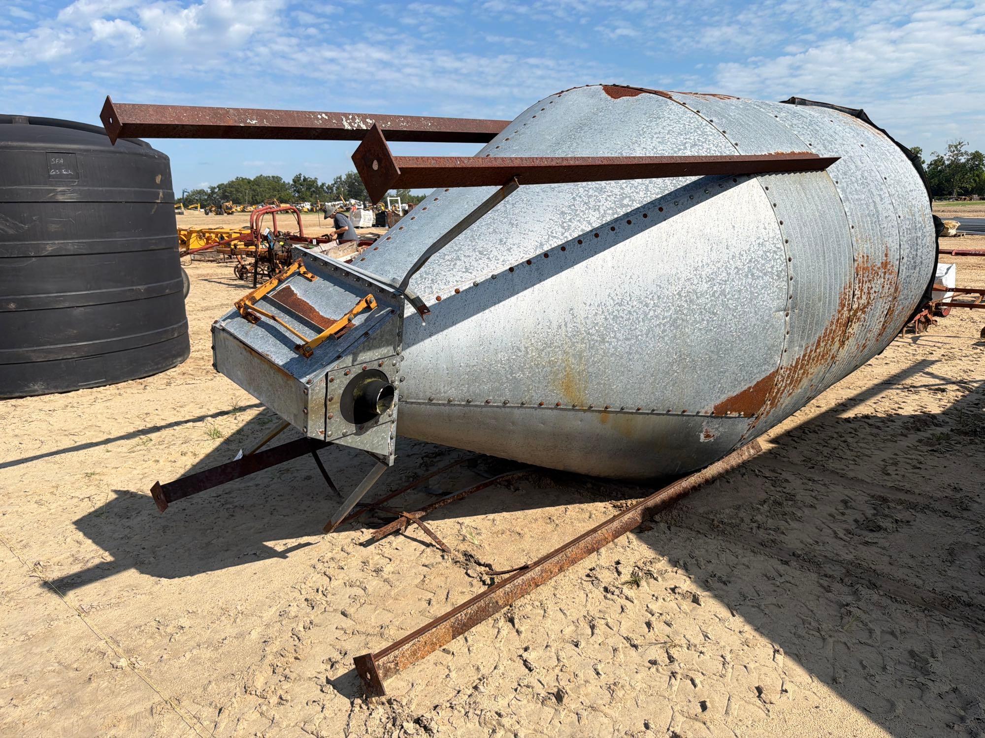 GRAIN BIN