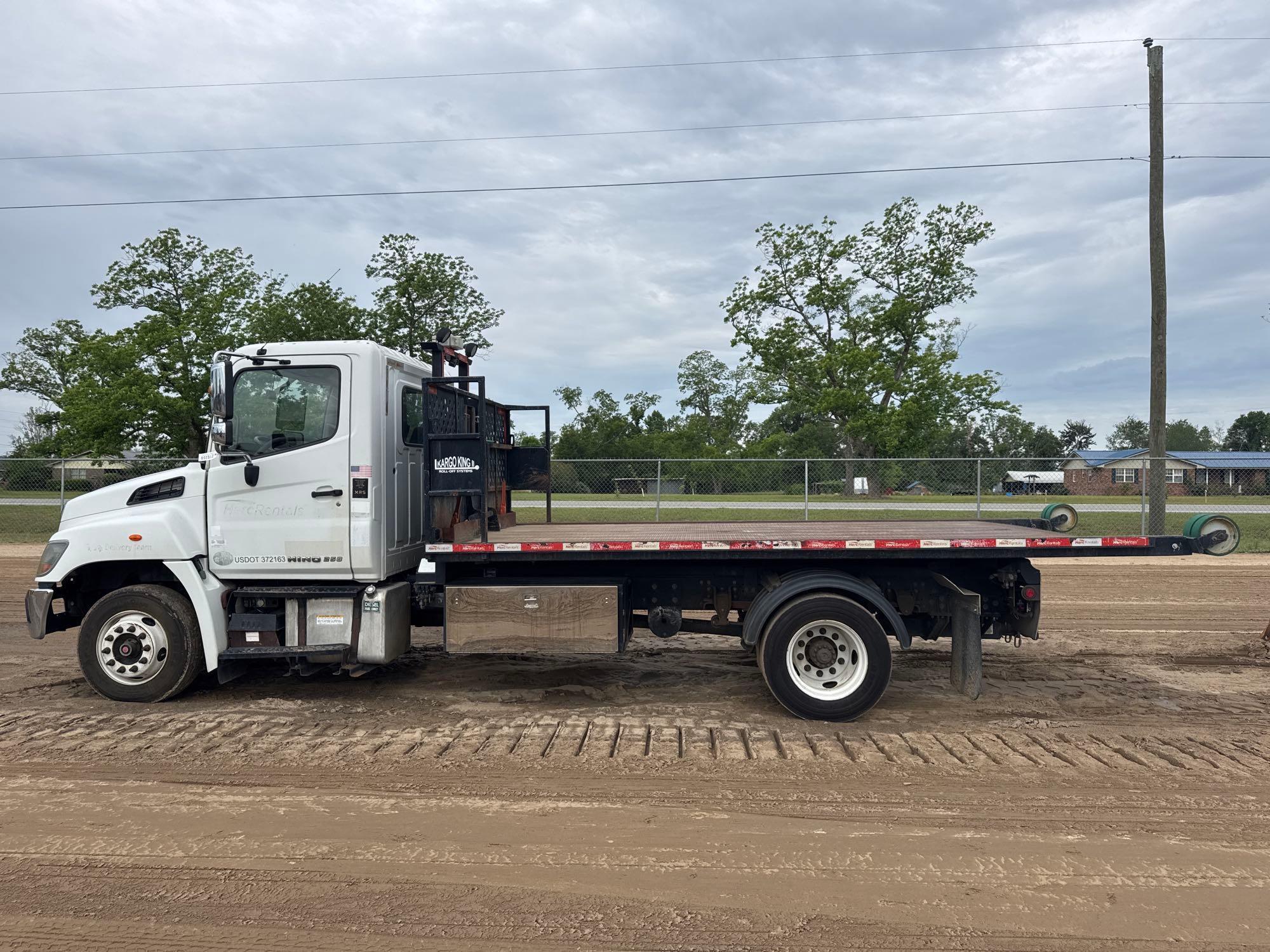 2017 HINO 258 ROLLOFF FLATBED TRUCK