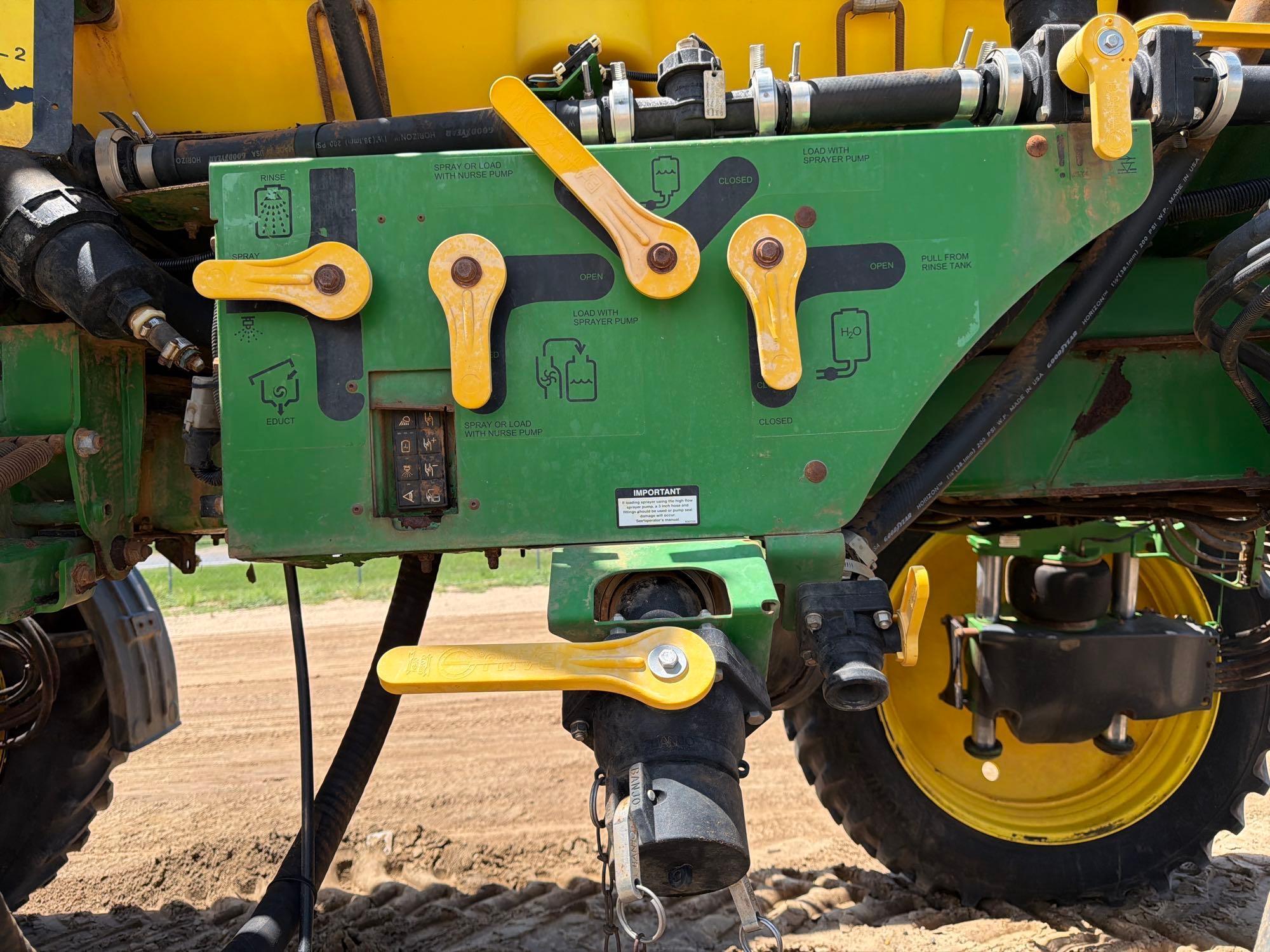 John Deere R4030