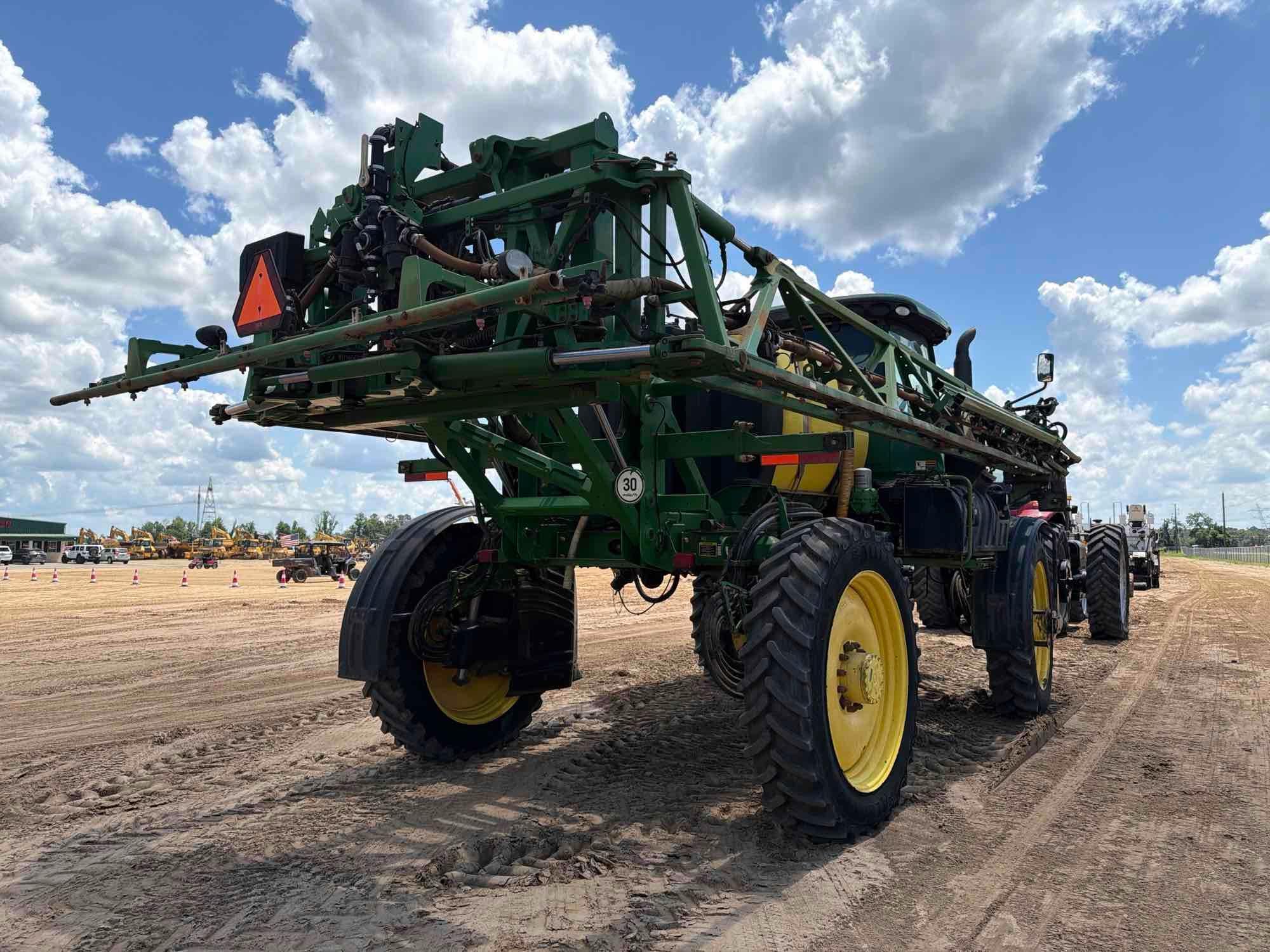 John Deere R4030