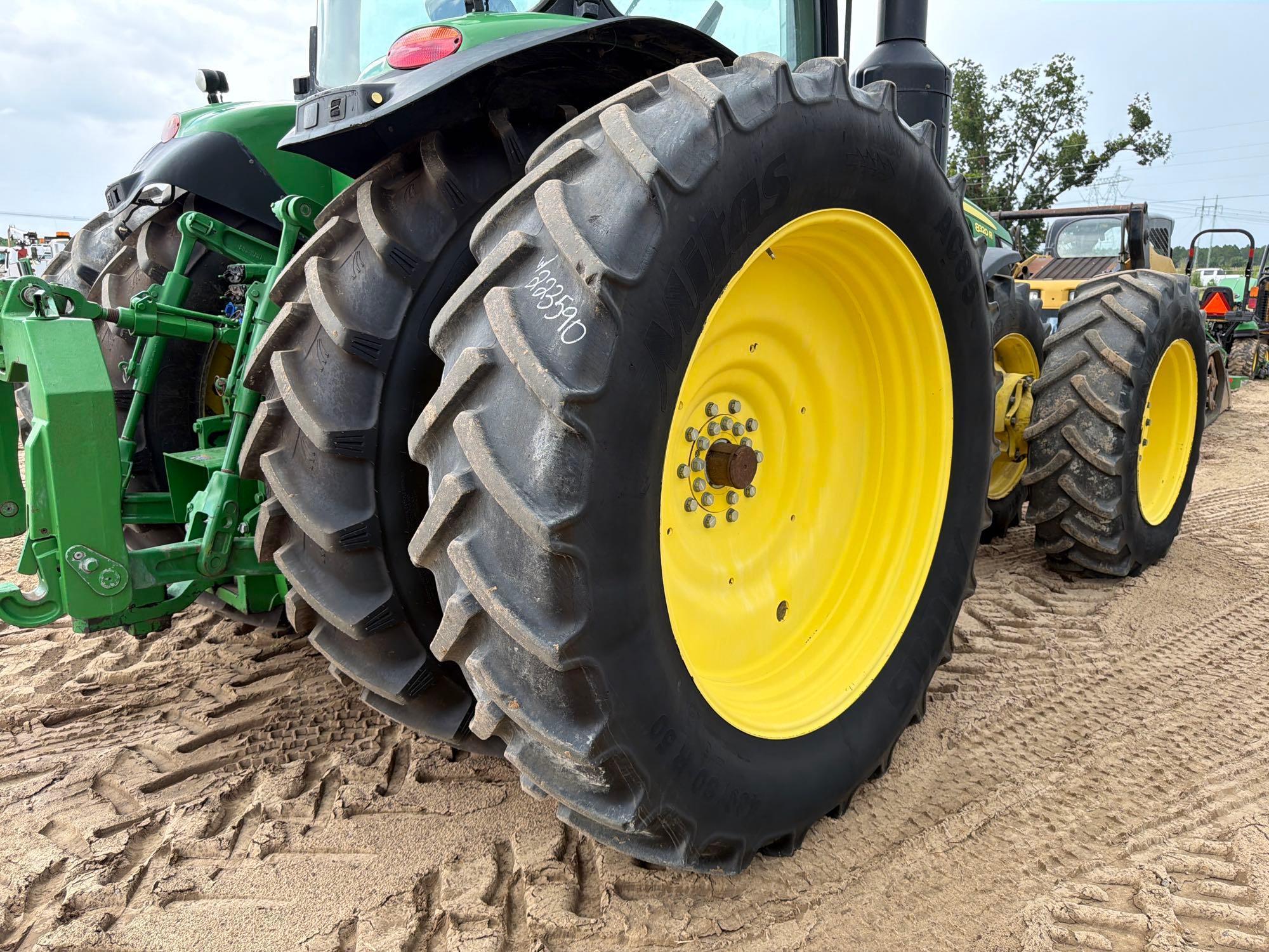 John Deere 8320R