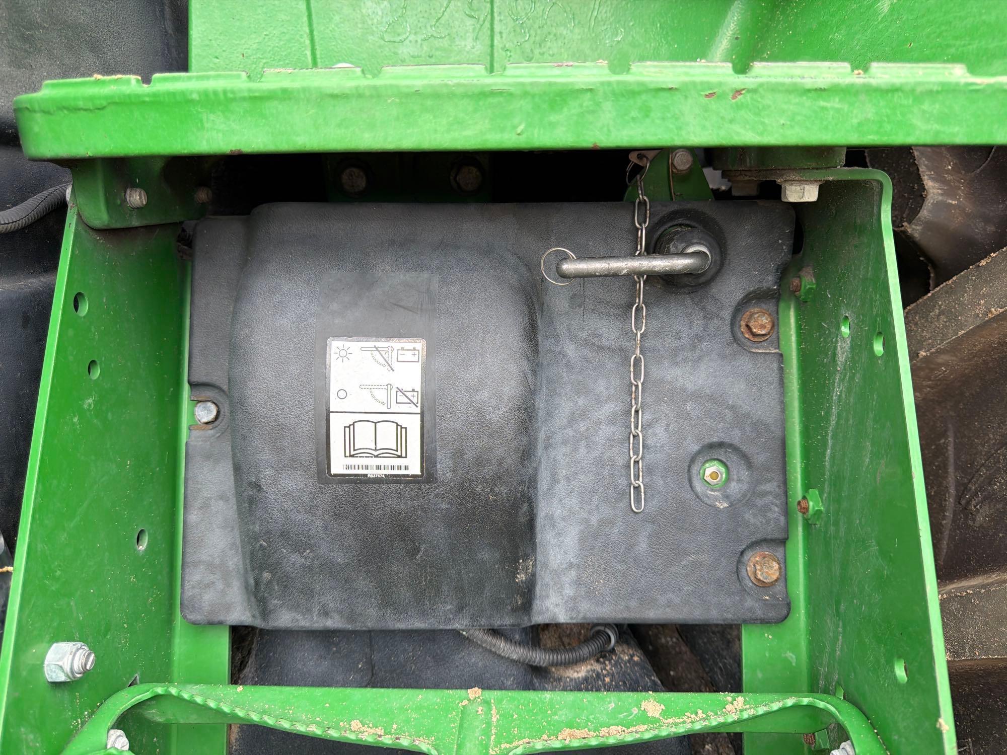 John Deere 8320R