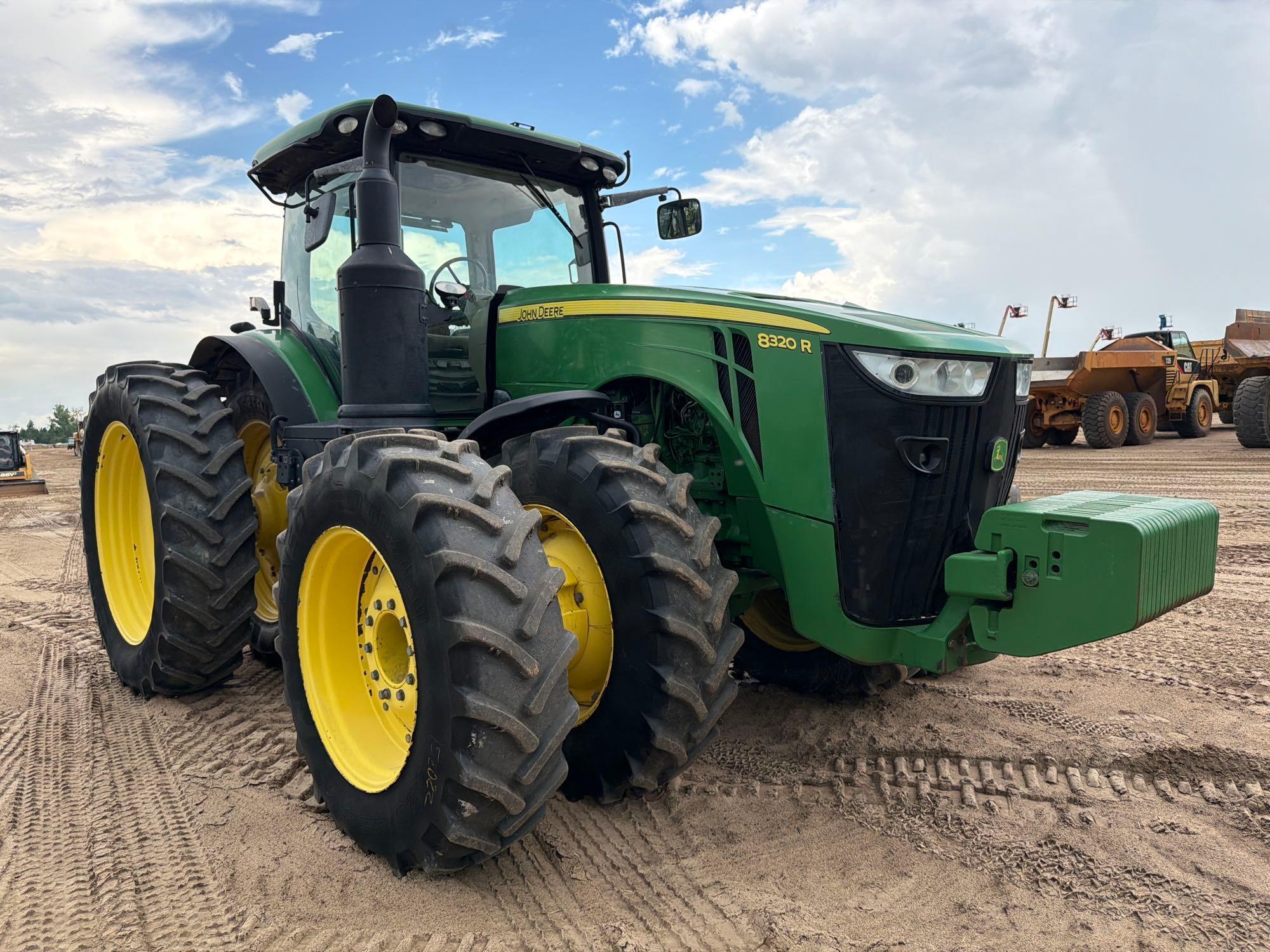 John Deere 8320R