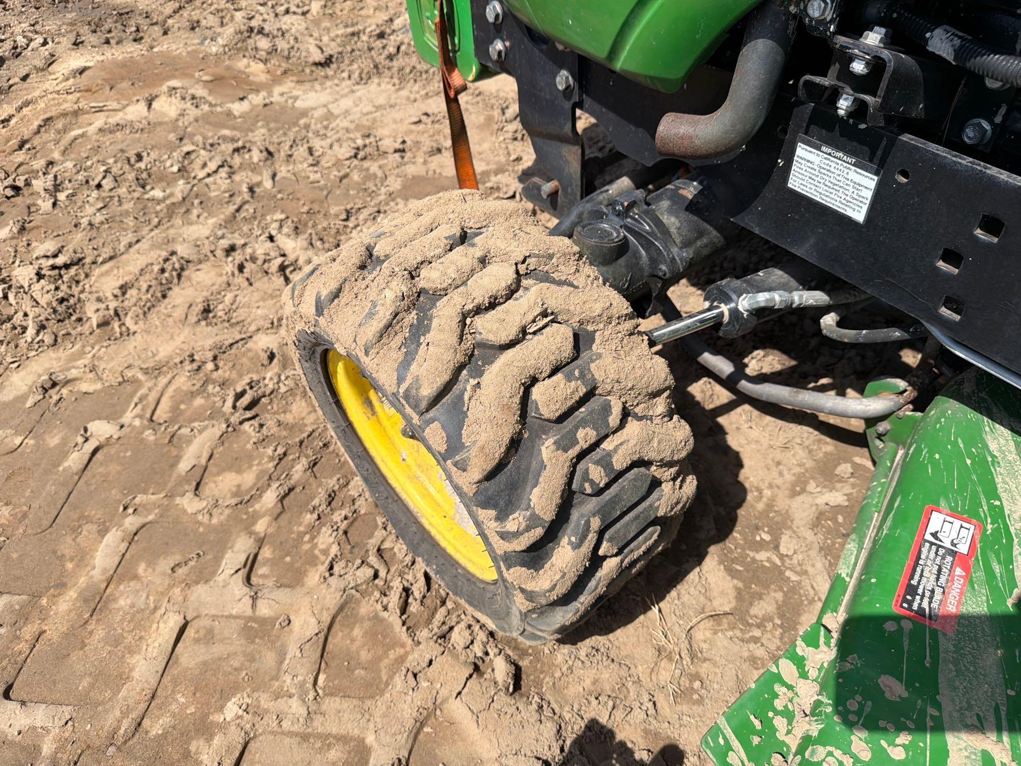 John Deere 1025R