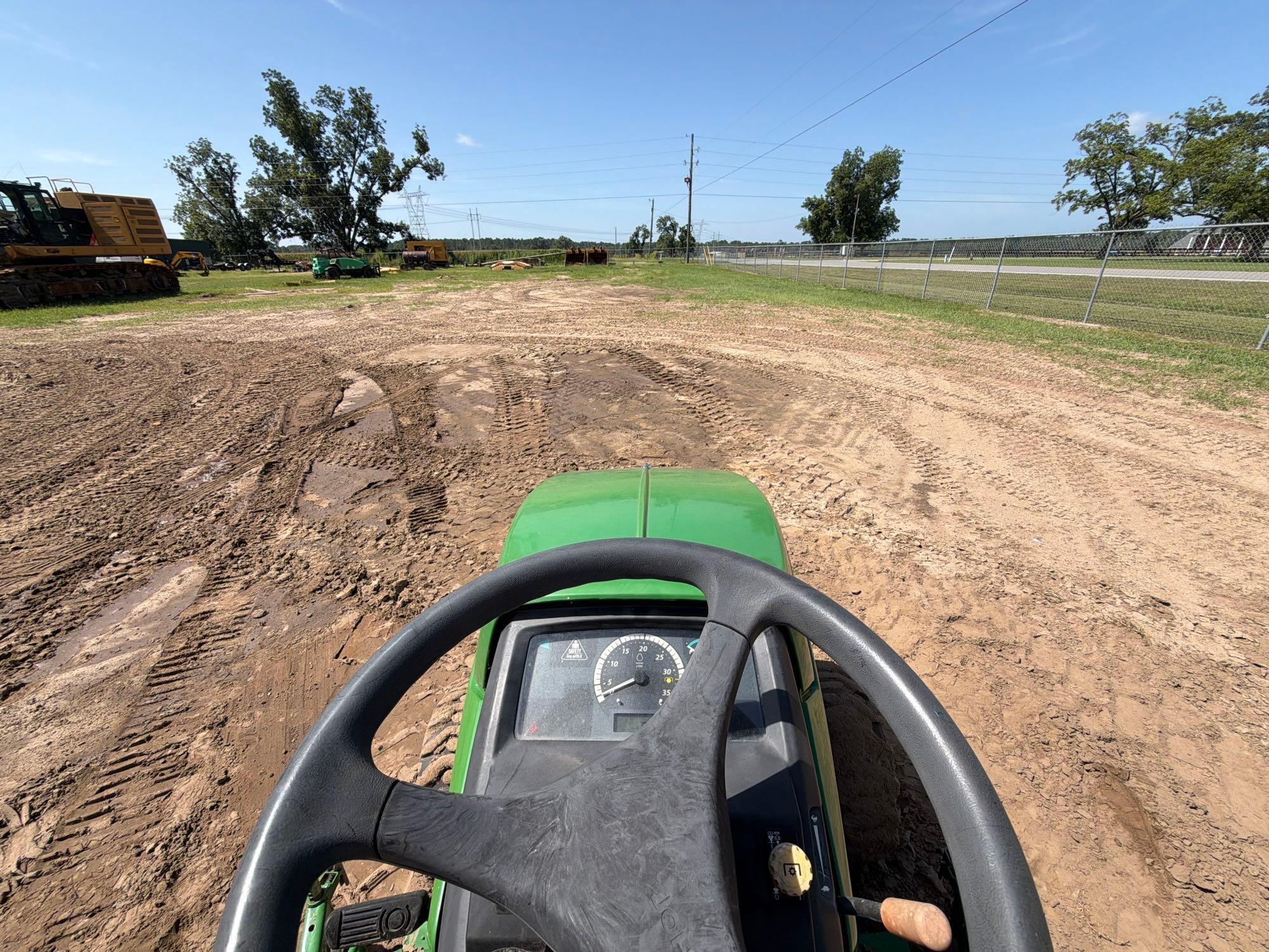 John Deere 1025R