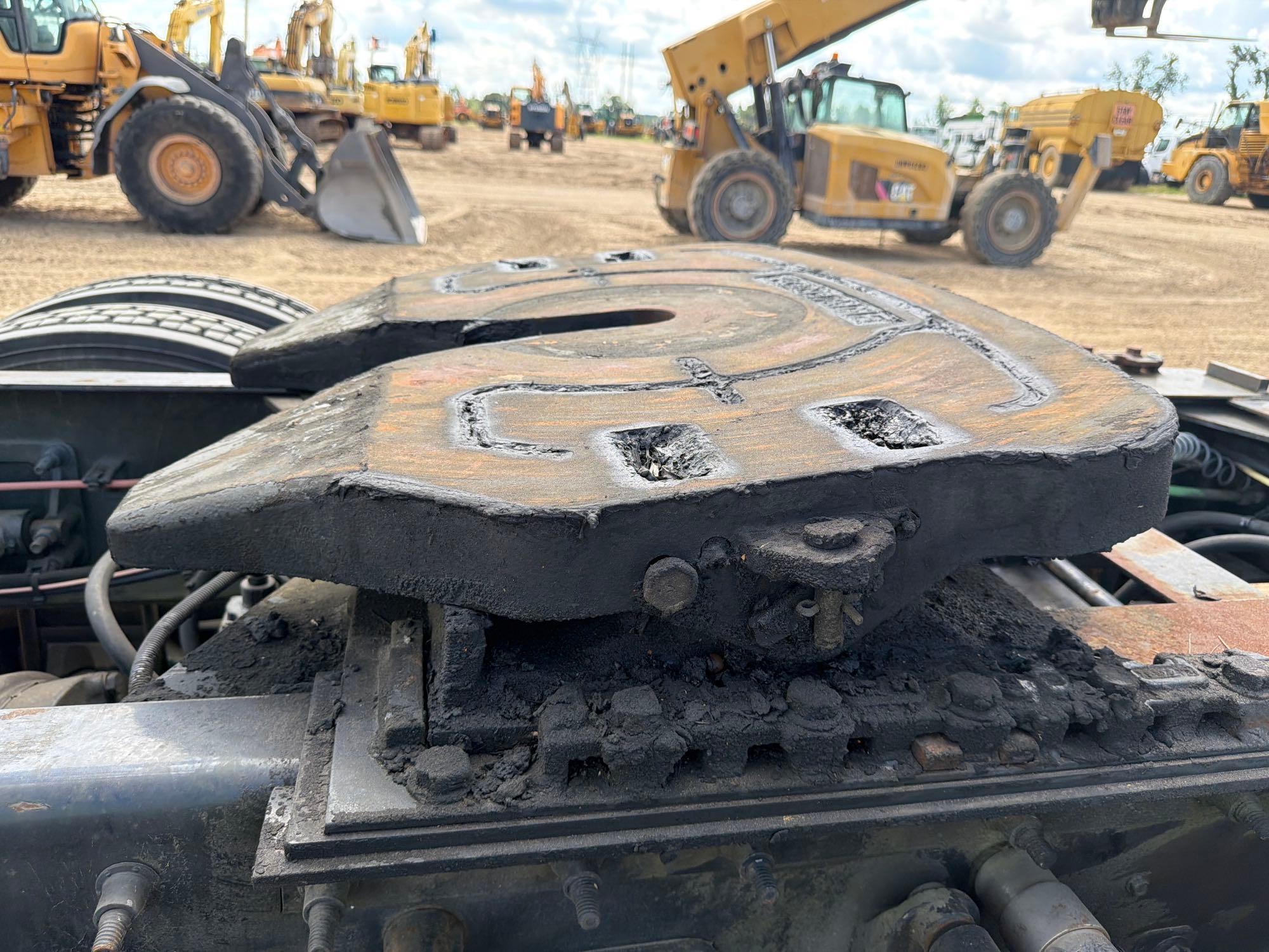2014 Caterpillar CT660