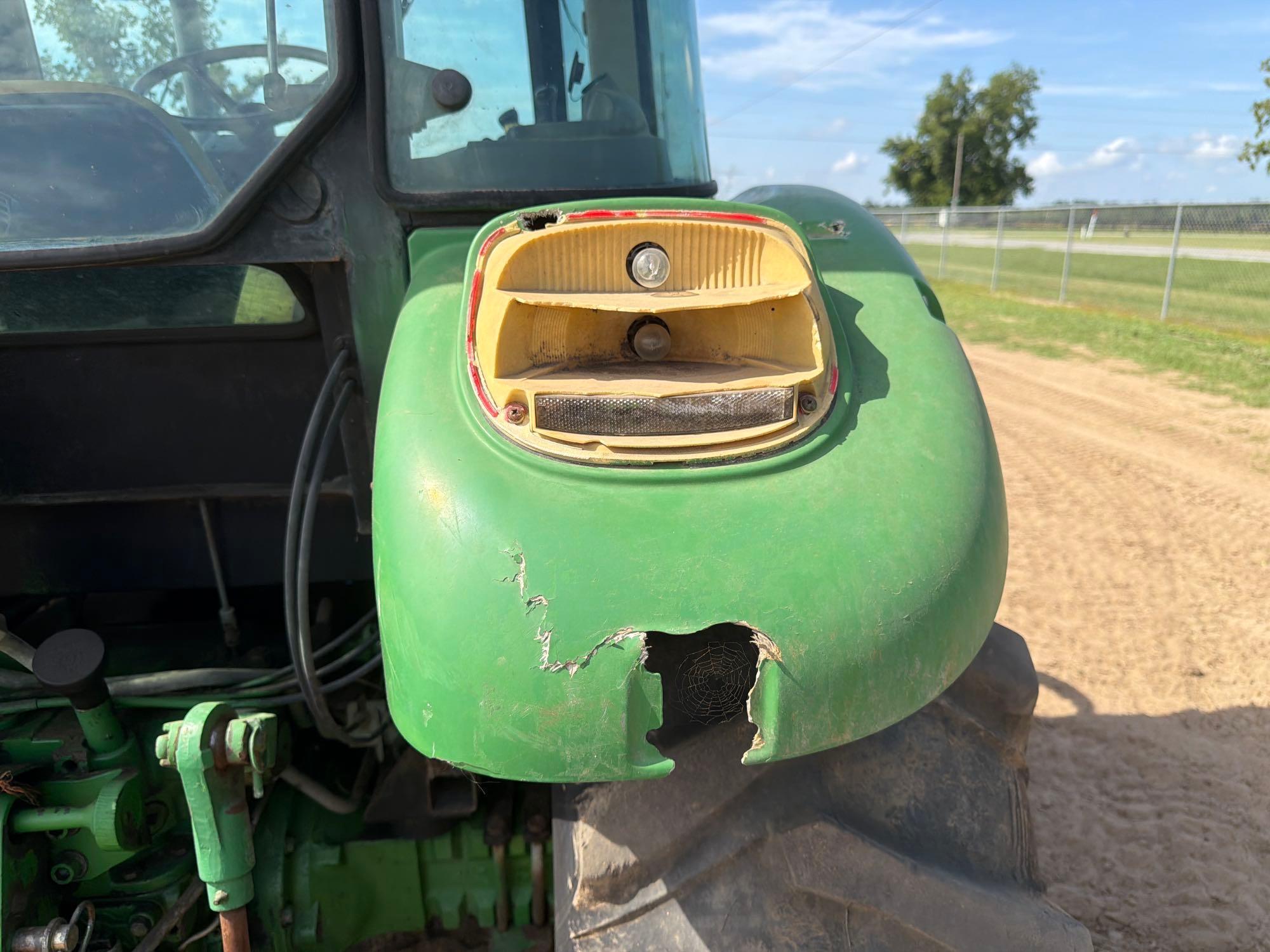 John Deere 5101E