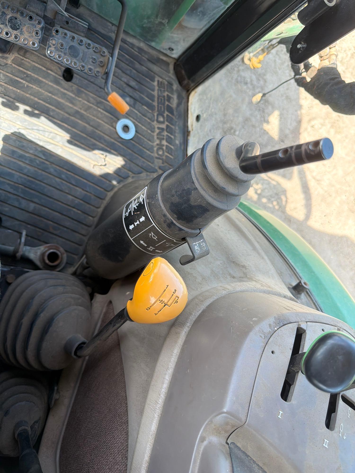 John Deere 5101E