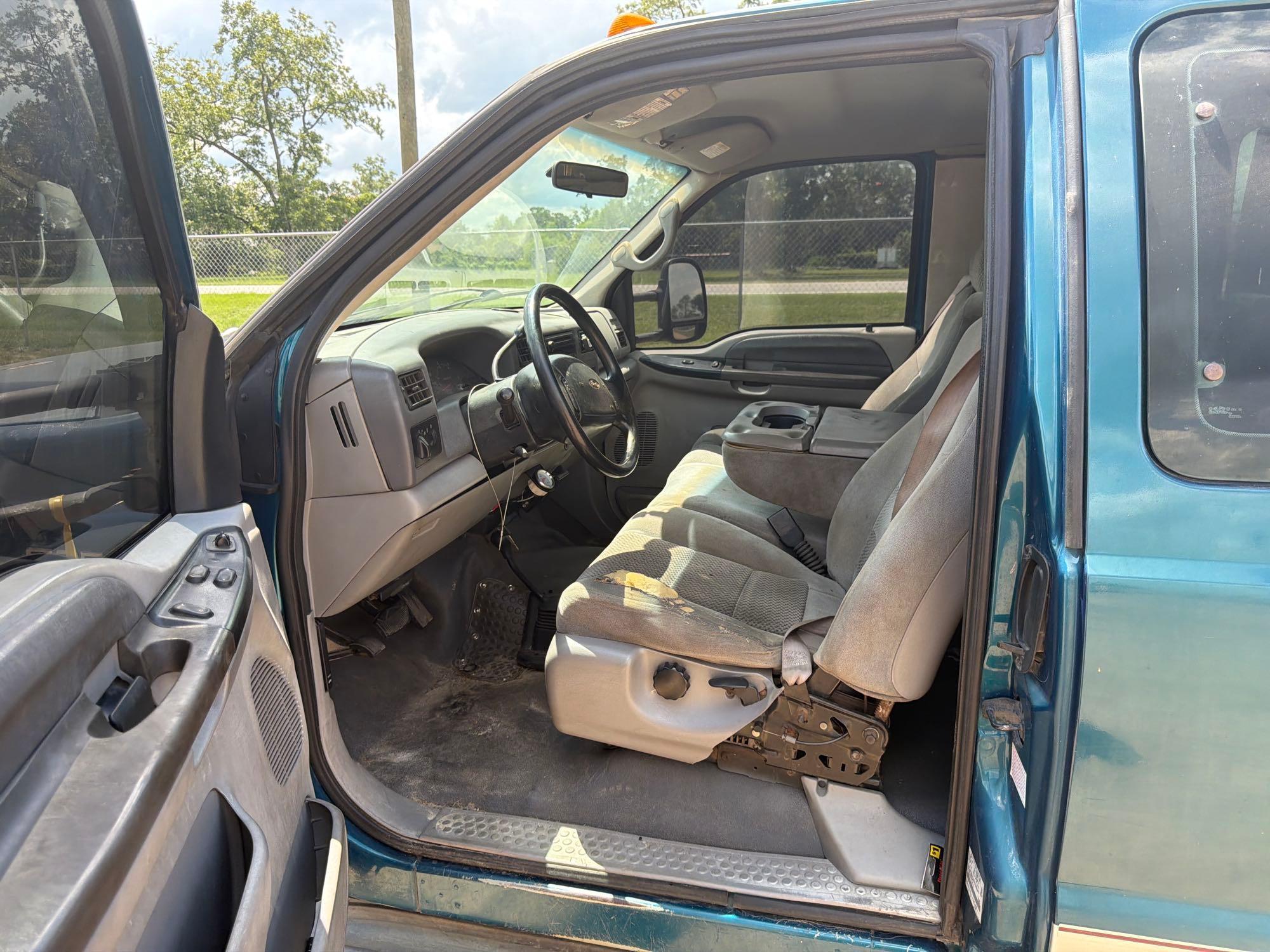 2001 Ford F-350 XLT