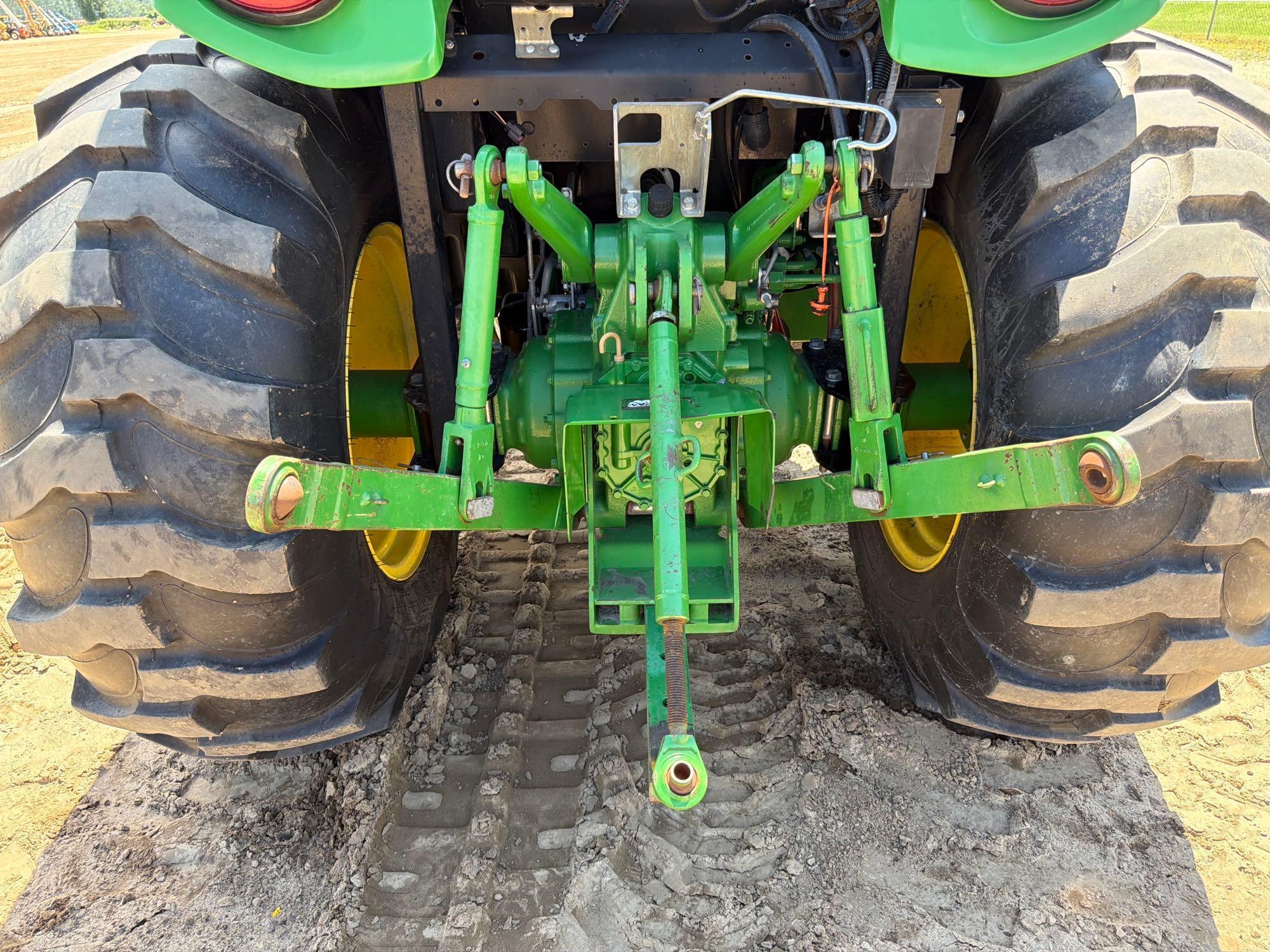 John Deere 4066R
