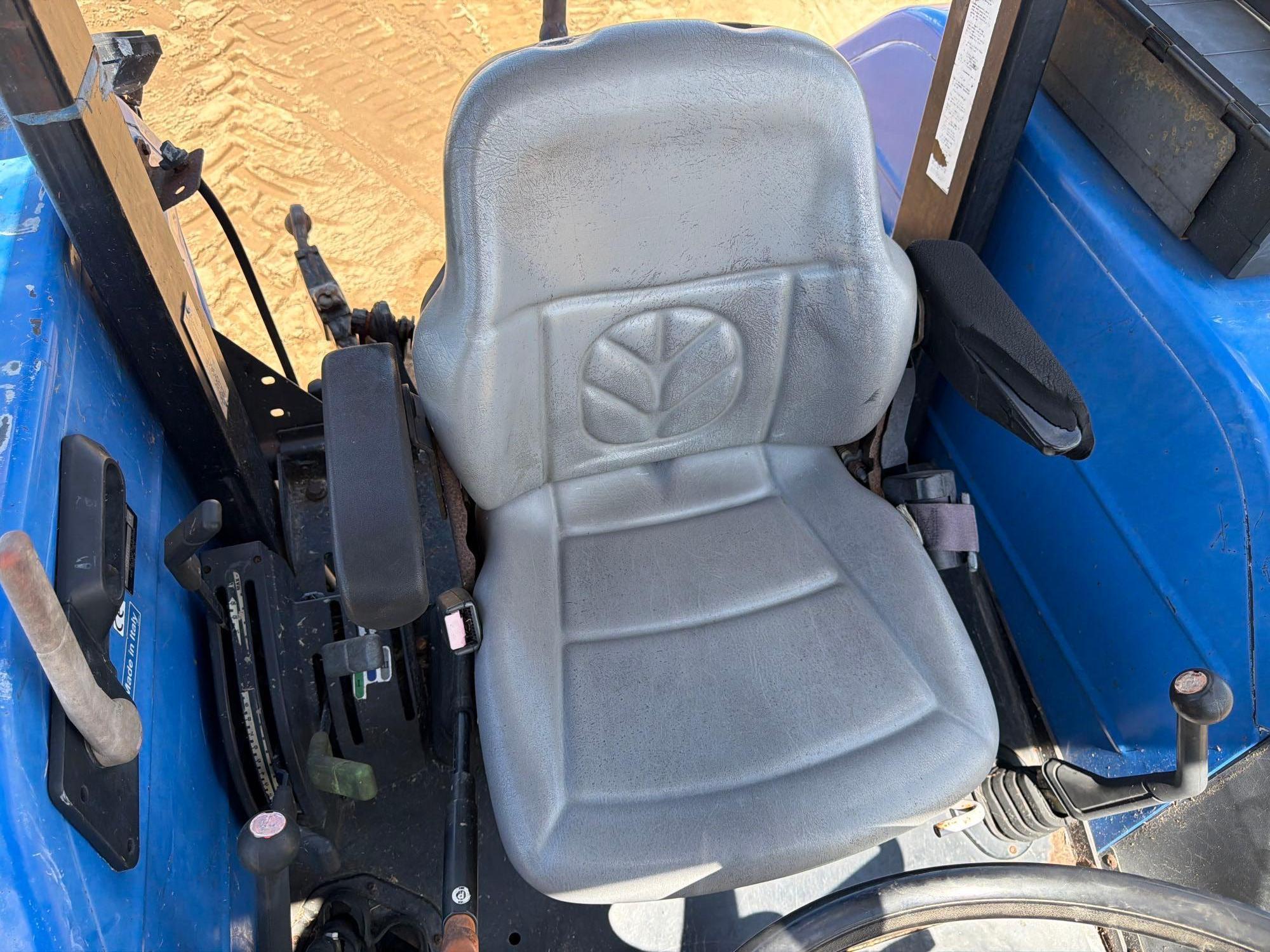 New Holland TL90A