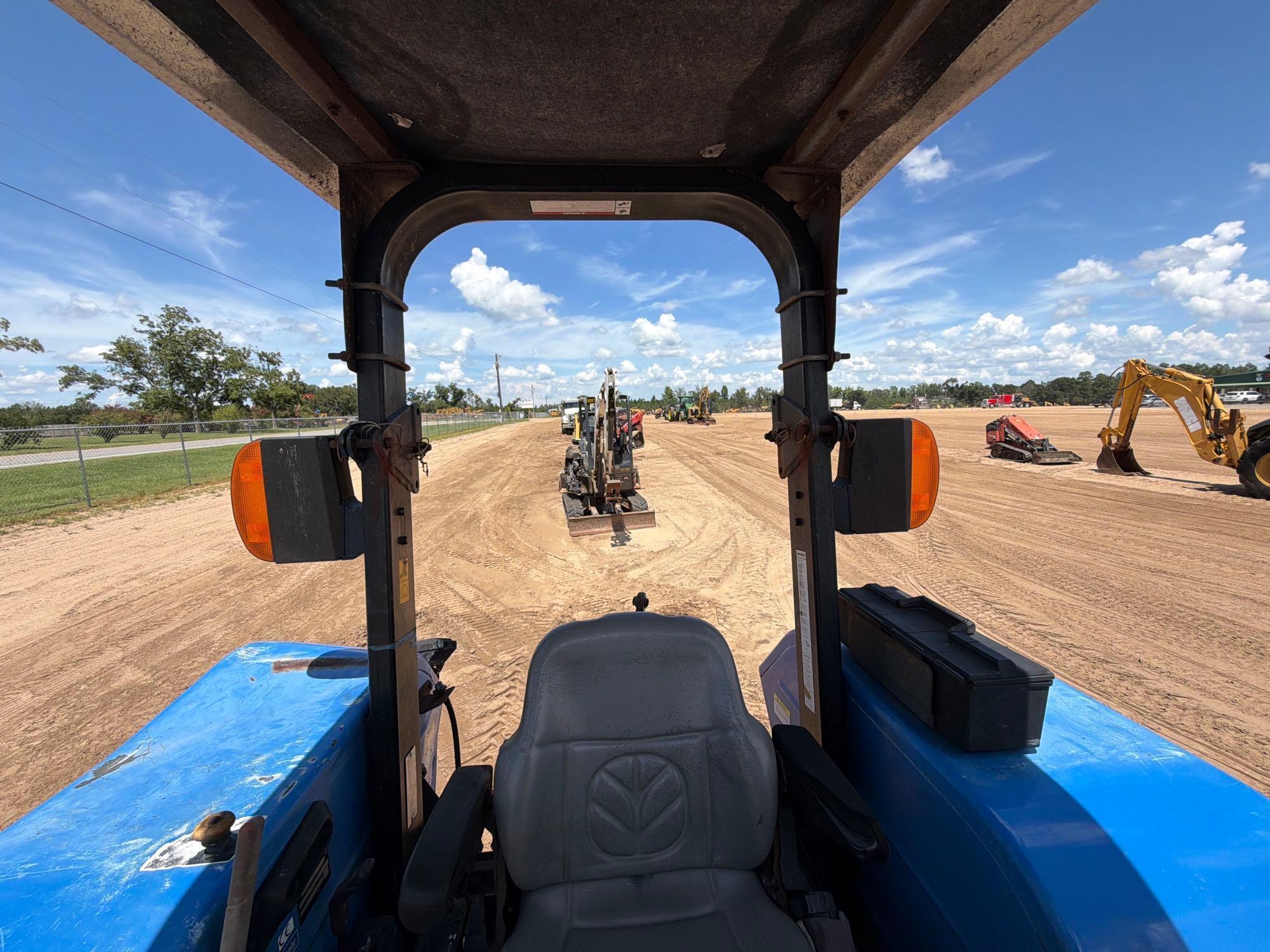 New Holland TL90A