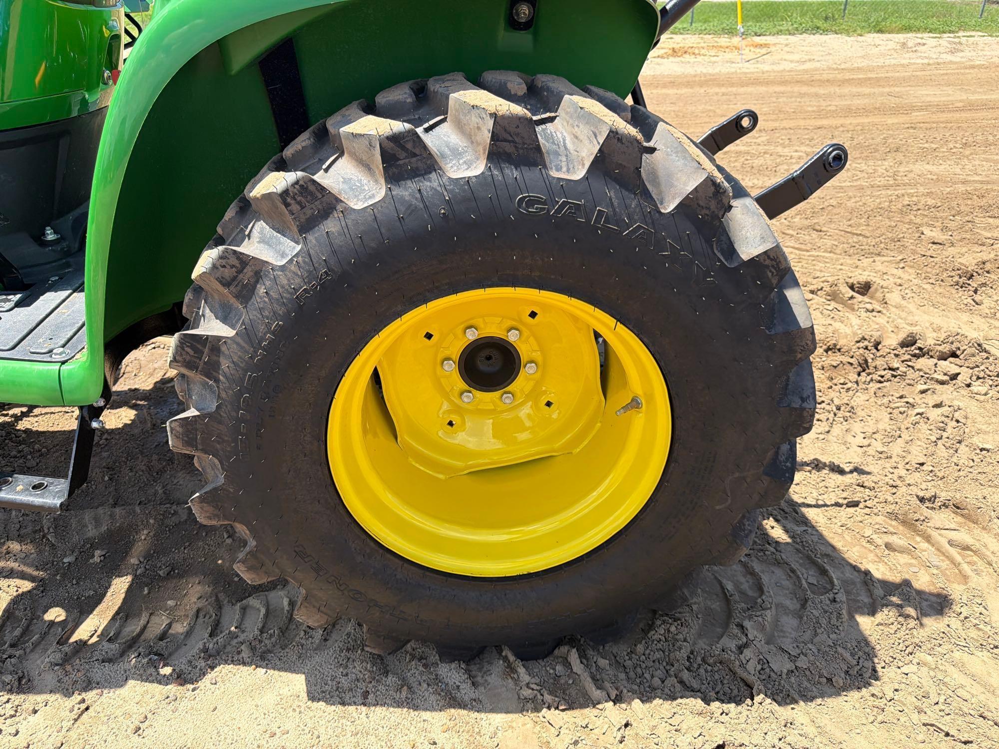 John Deere 300E