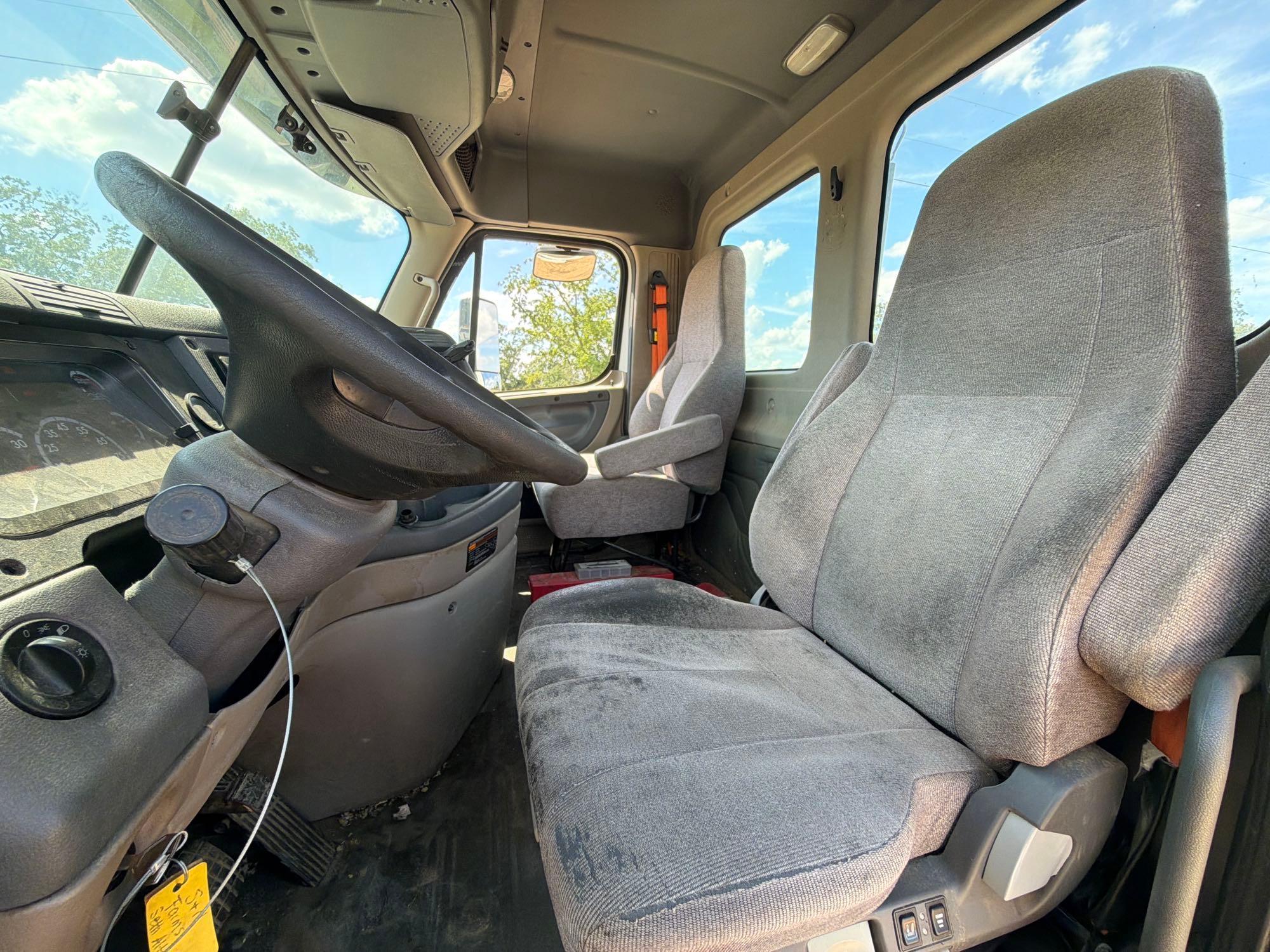 2016 Freightliner 125