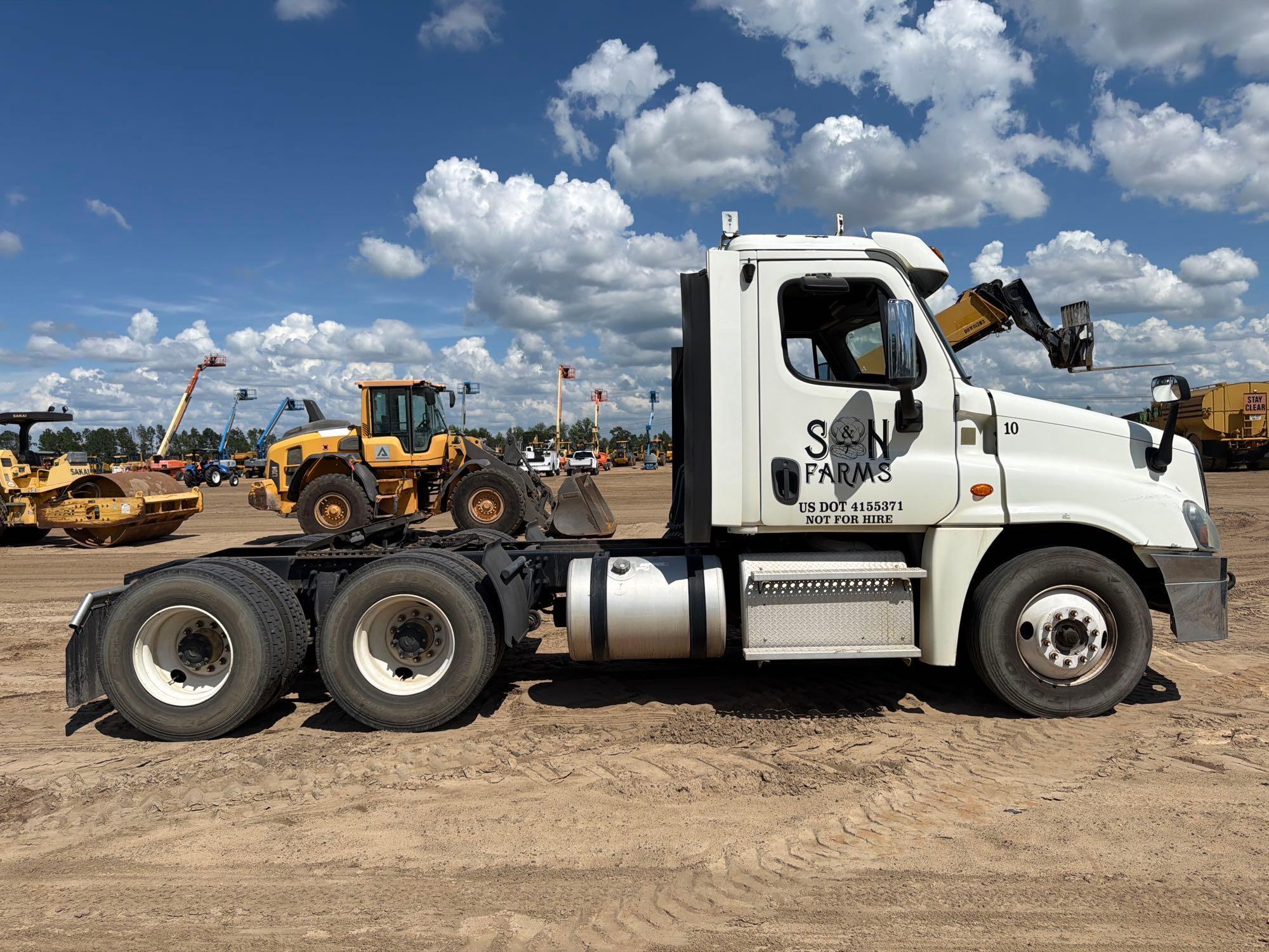 2016 Freightliner 125