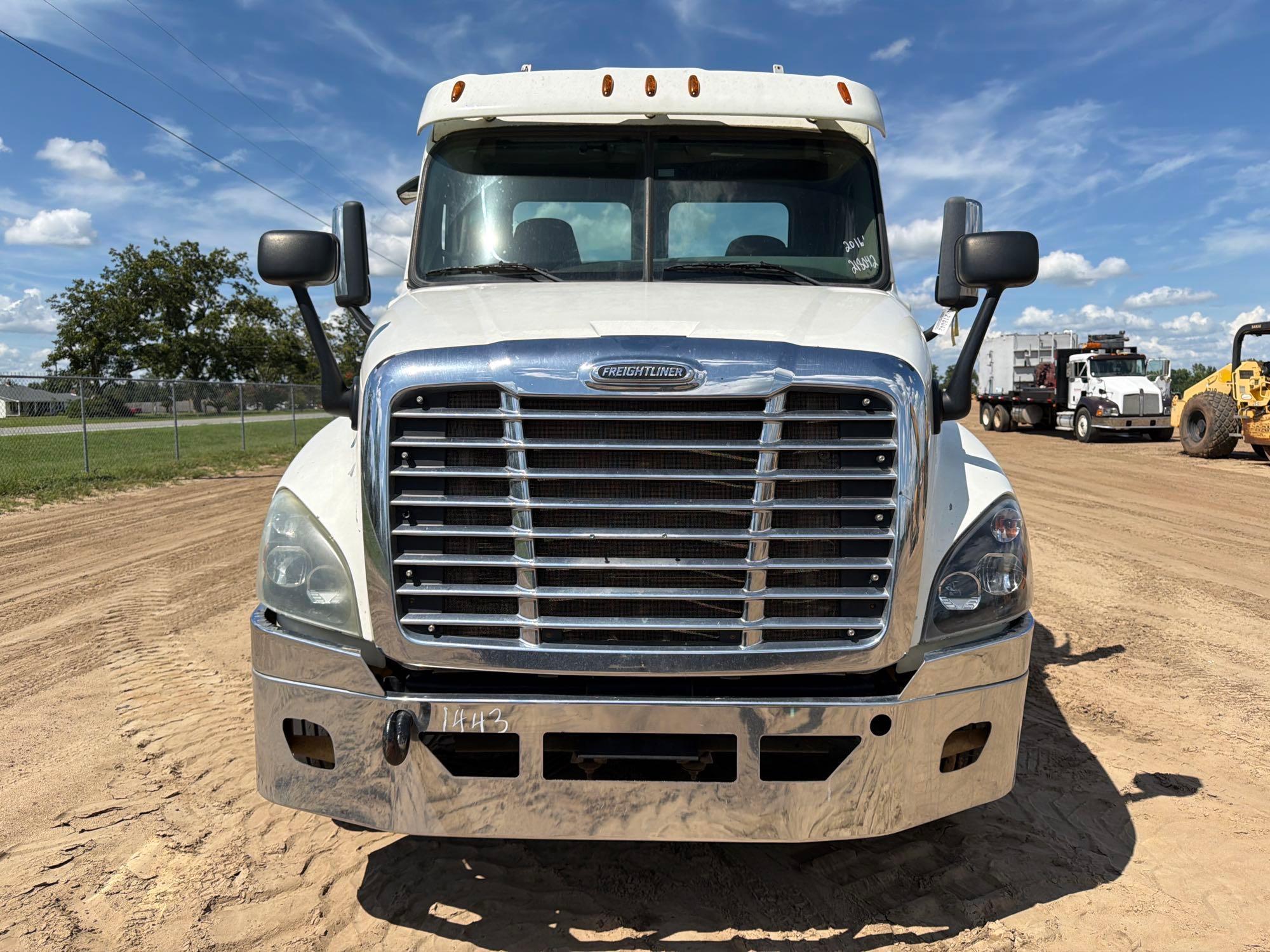 2016 Freightliner 125