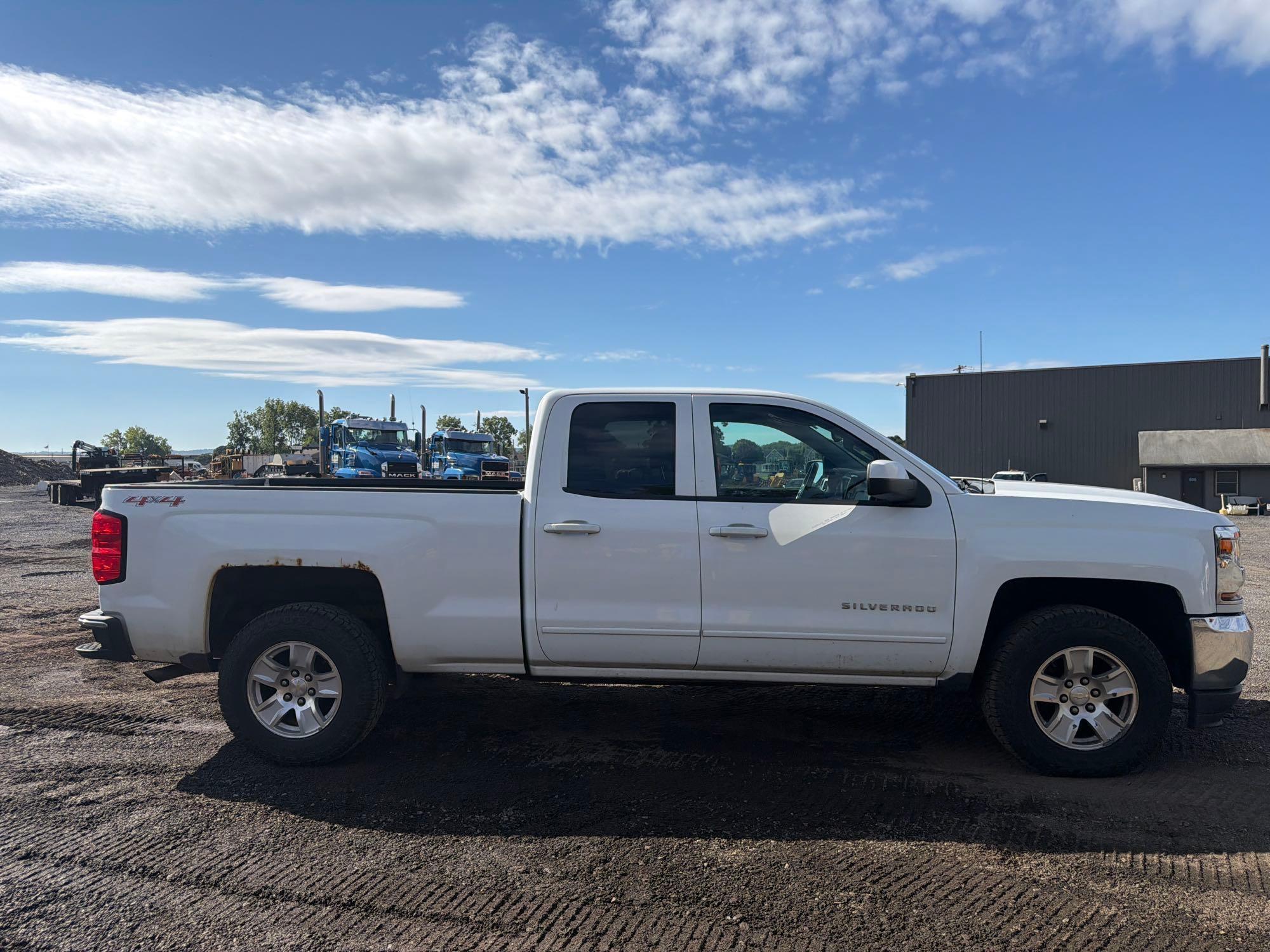Chevrolet SILVERADO