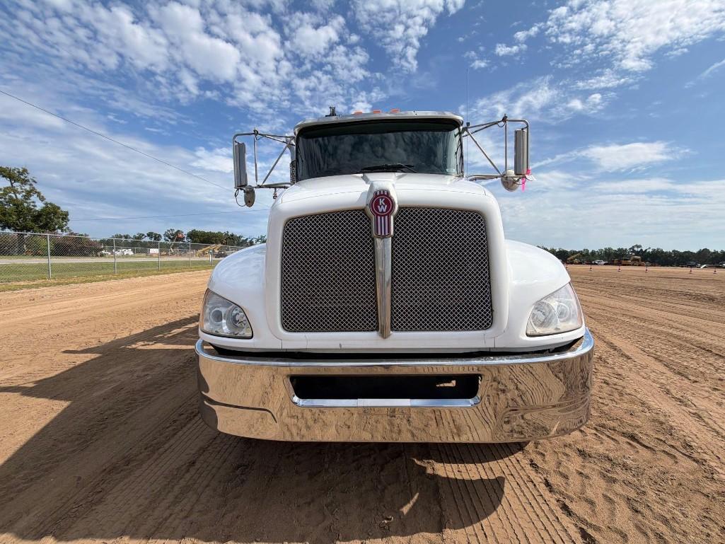 2021 Kenworth T270