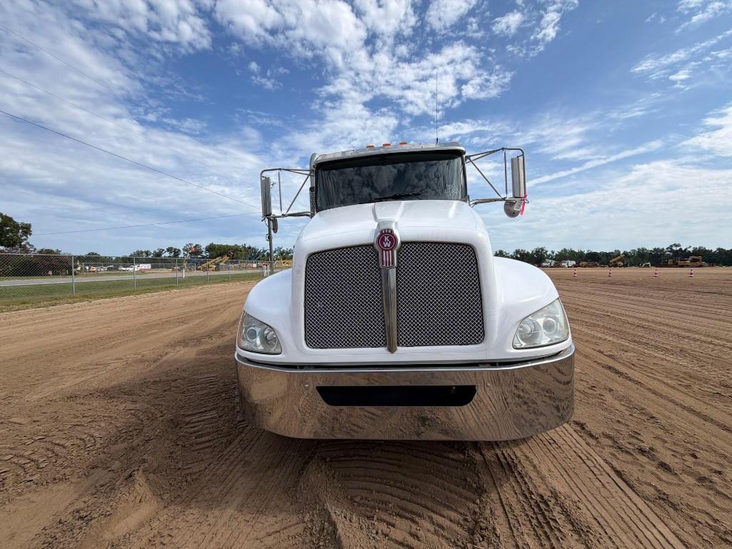 2017 Kenworth T370