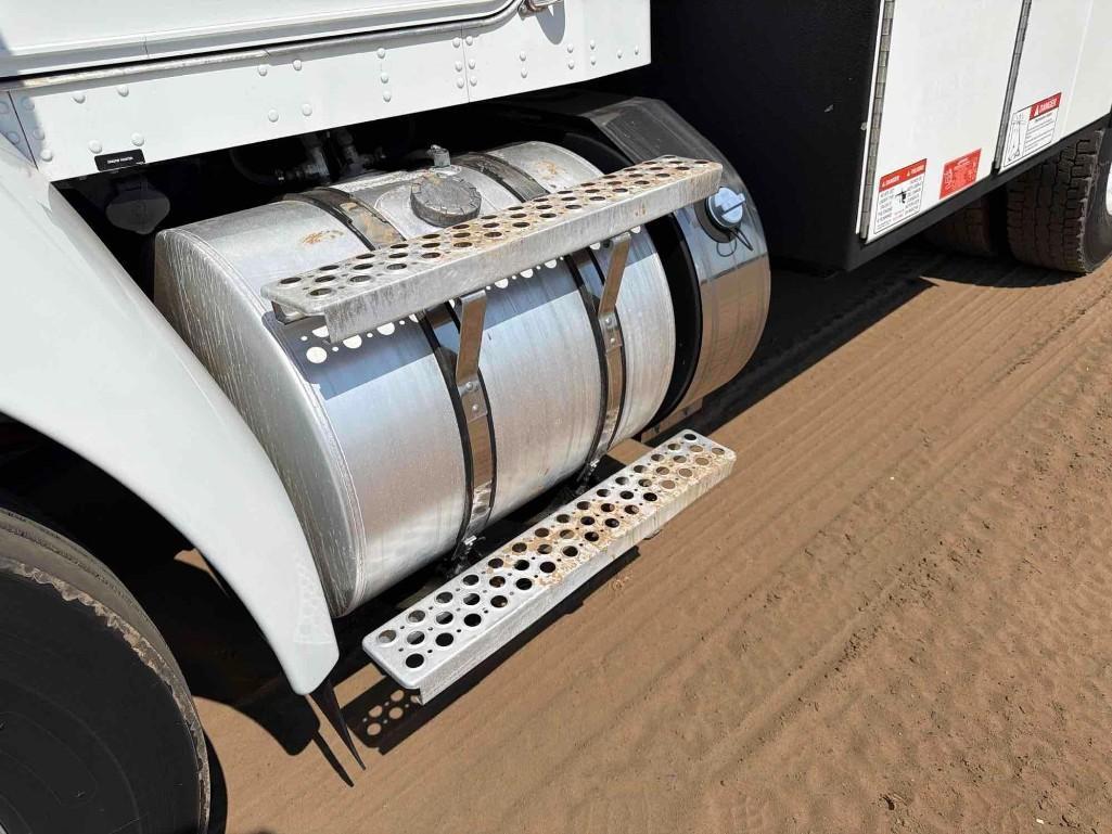2017 Kenworth 370