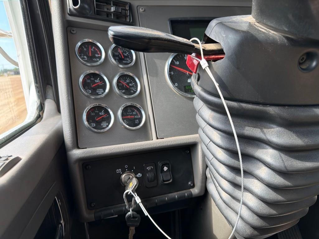 2016 Kenworth 370