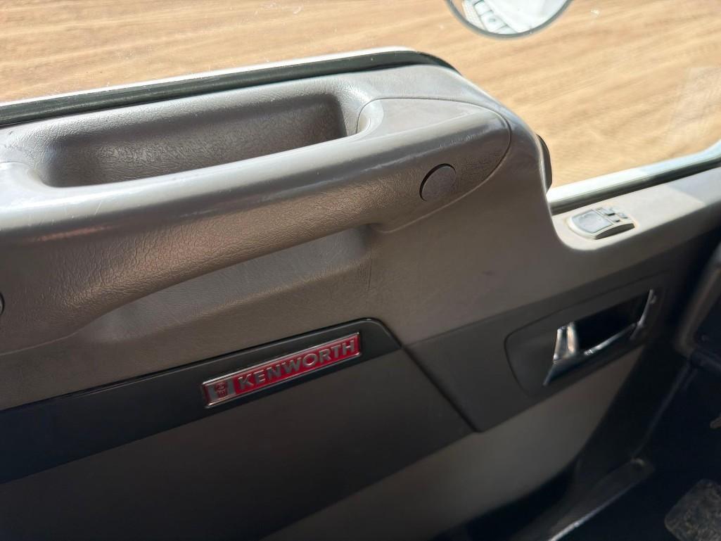 2016 Kenworth 370