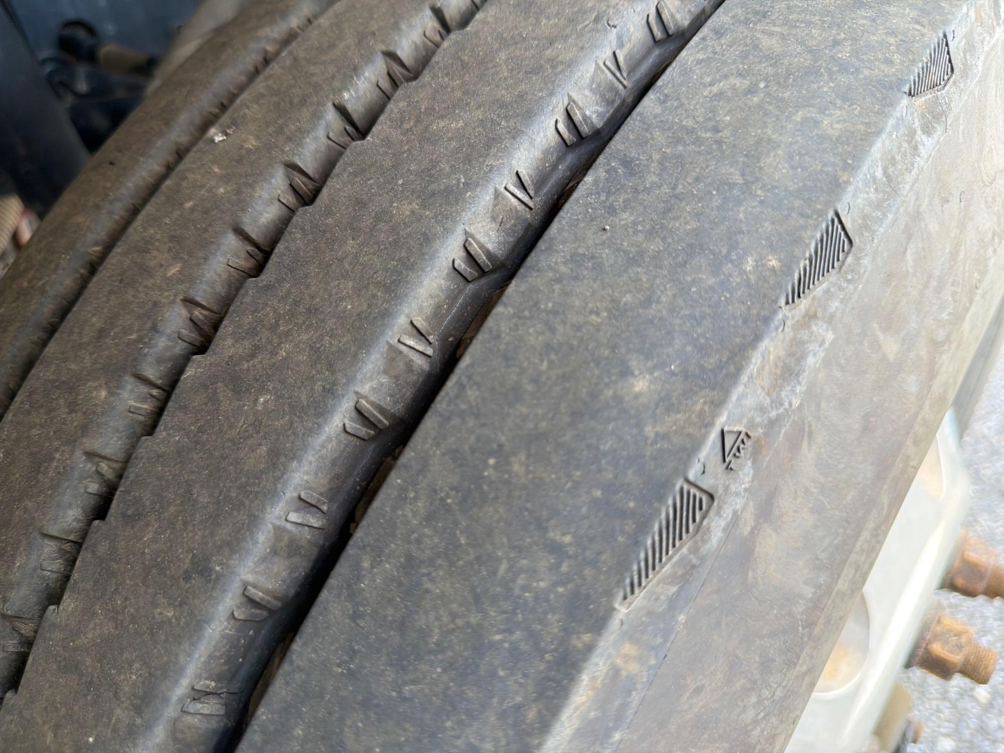 2016 Peterbilt 337