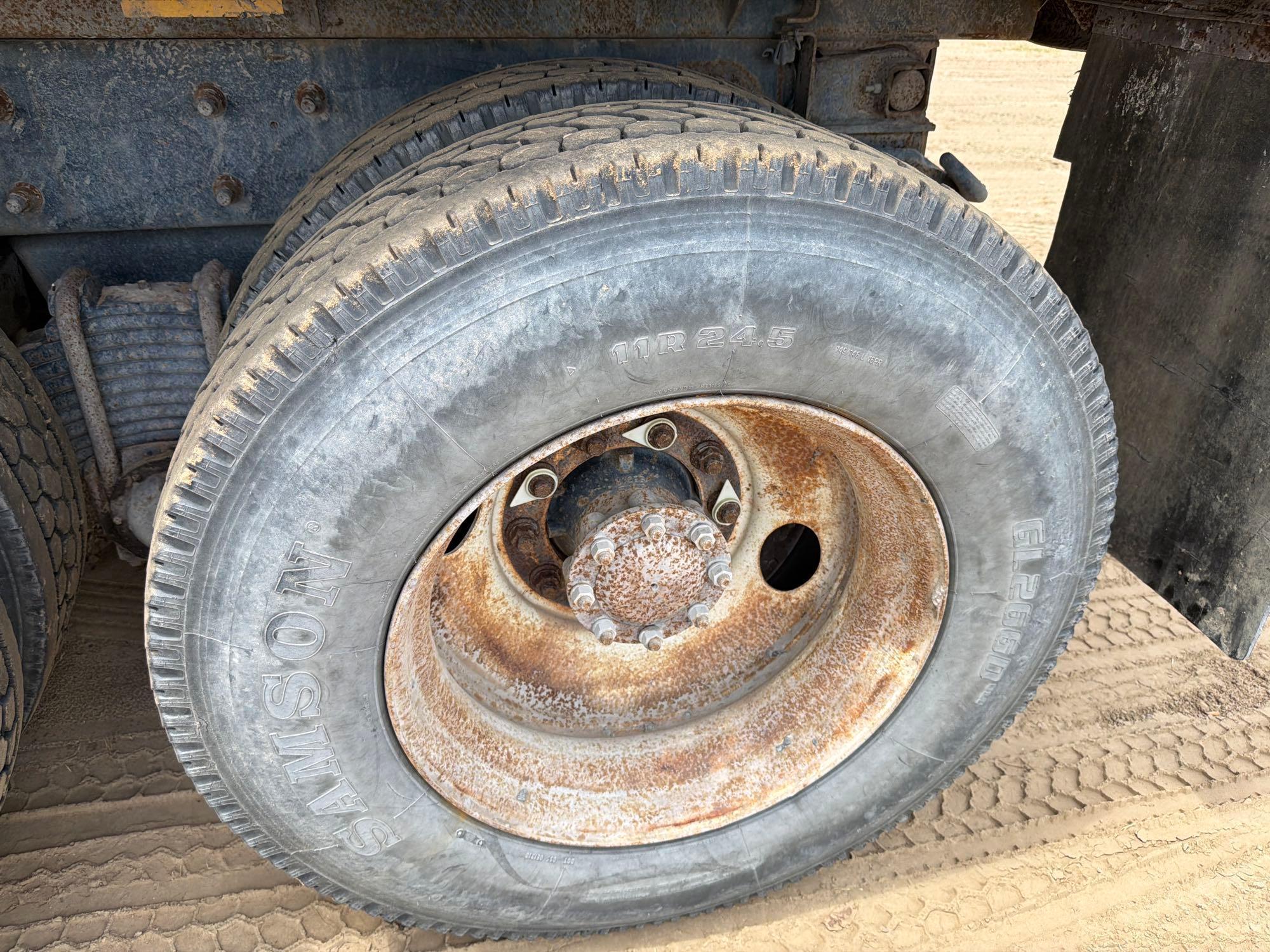 2006 Mack CV713