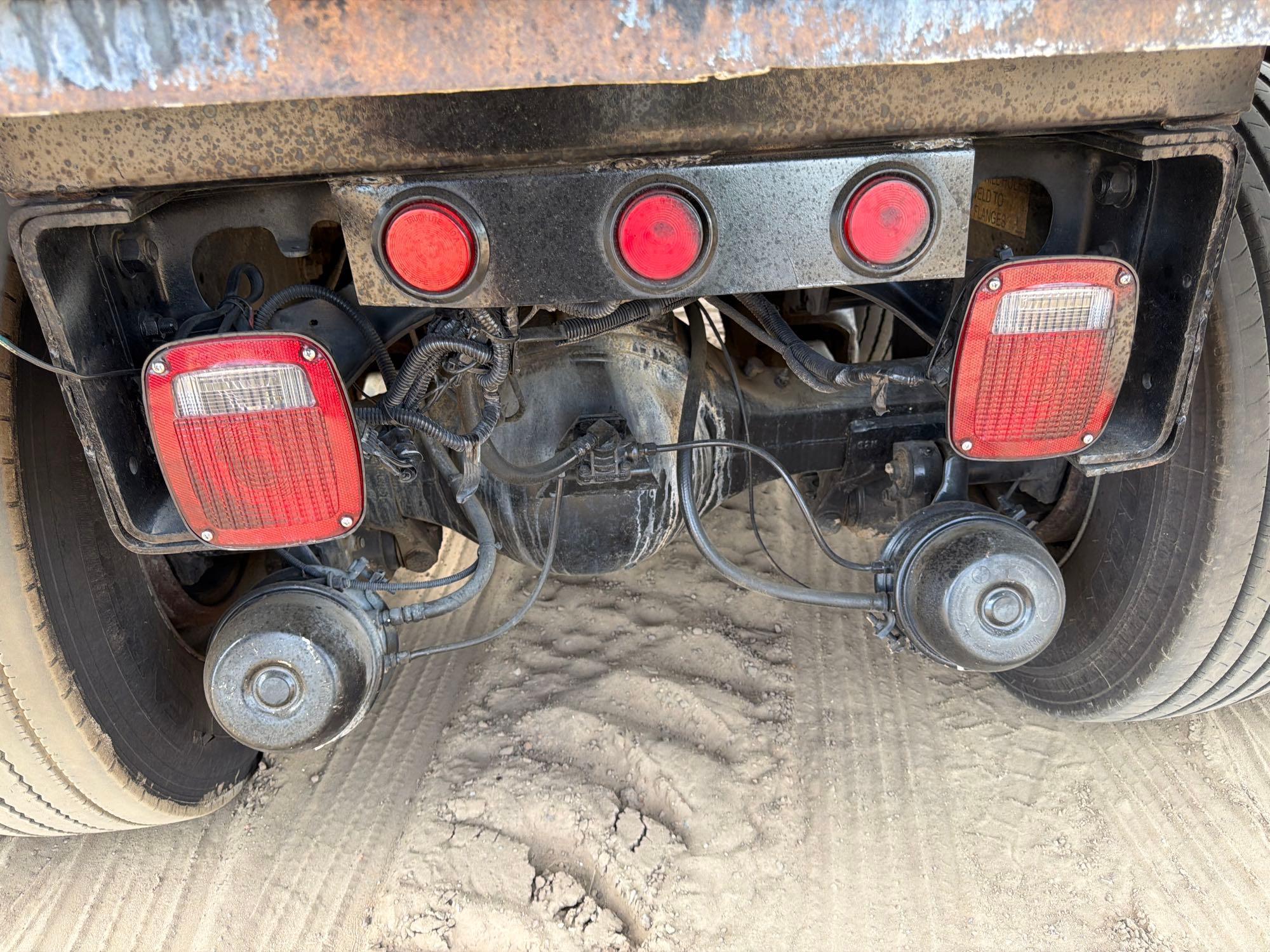 2000 International 4900 6X4