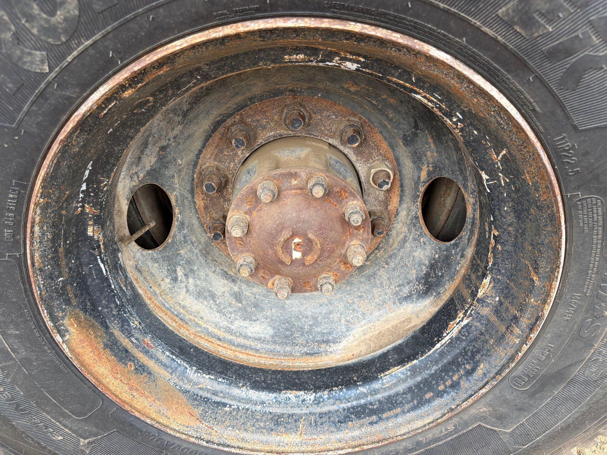 1990 Ford F800