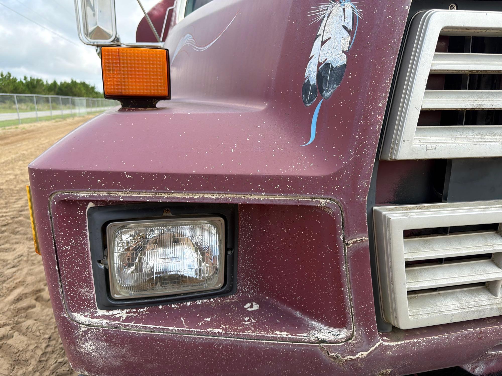 1990 Ford F800