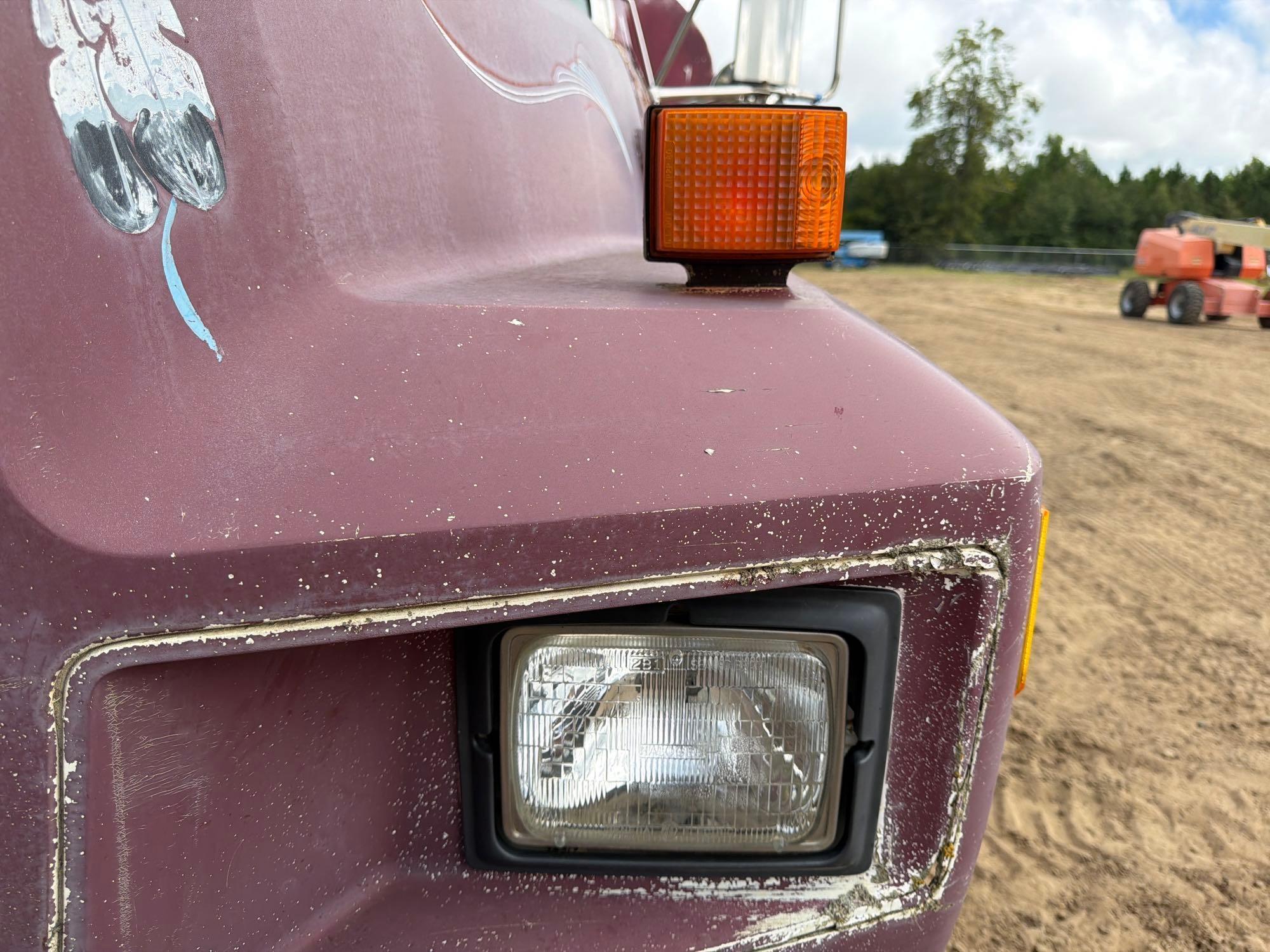 1990 Ford F800
