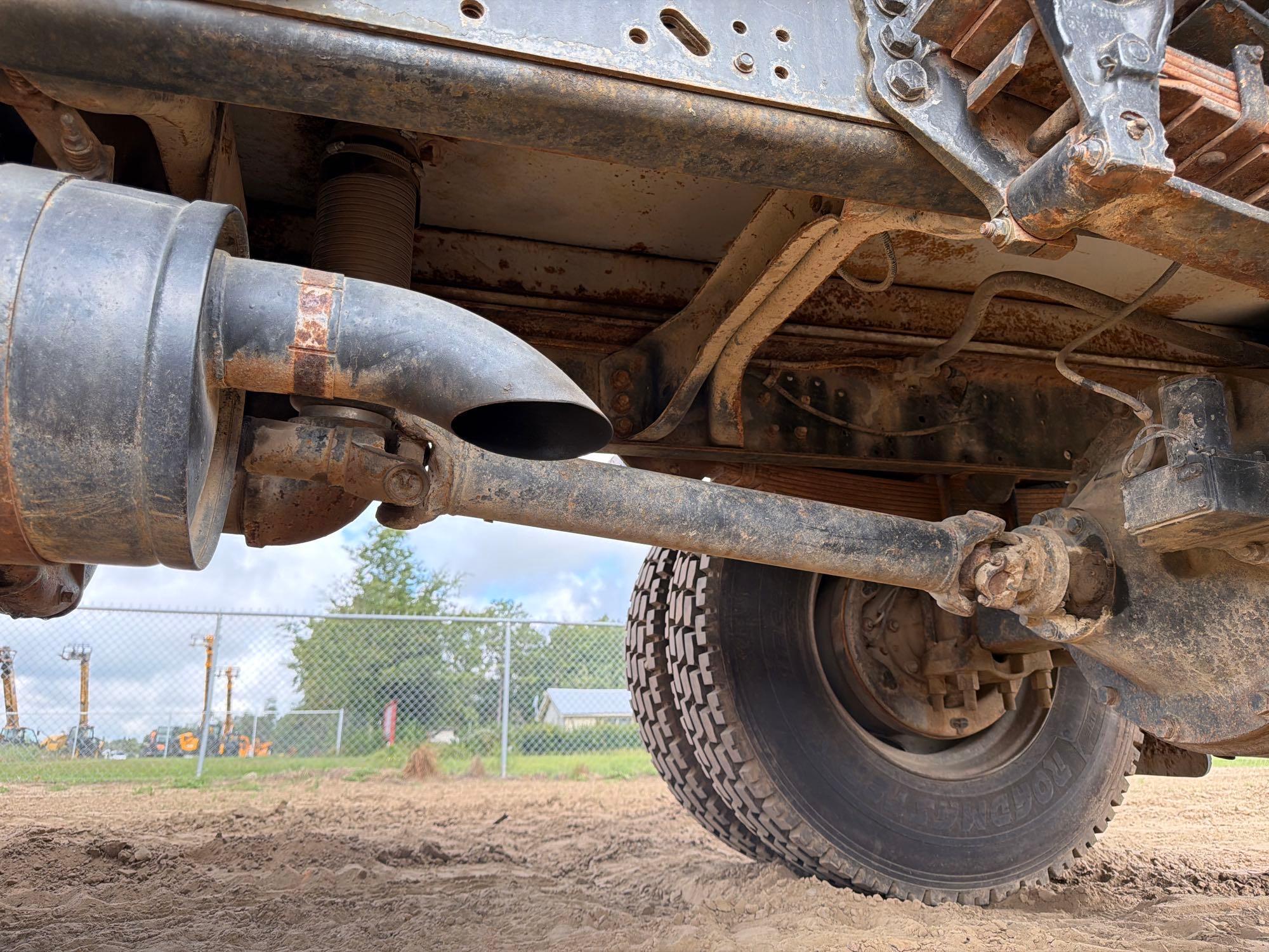 1990 Ford F800