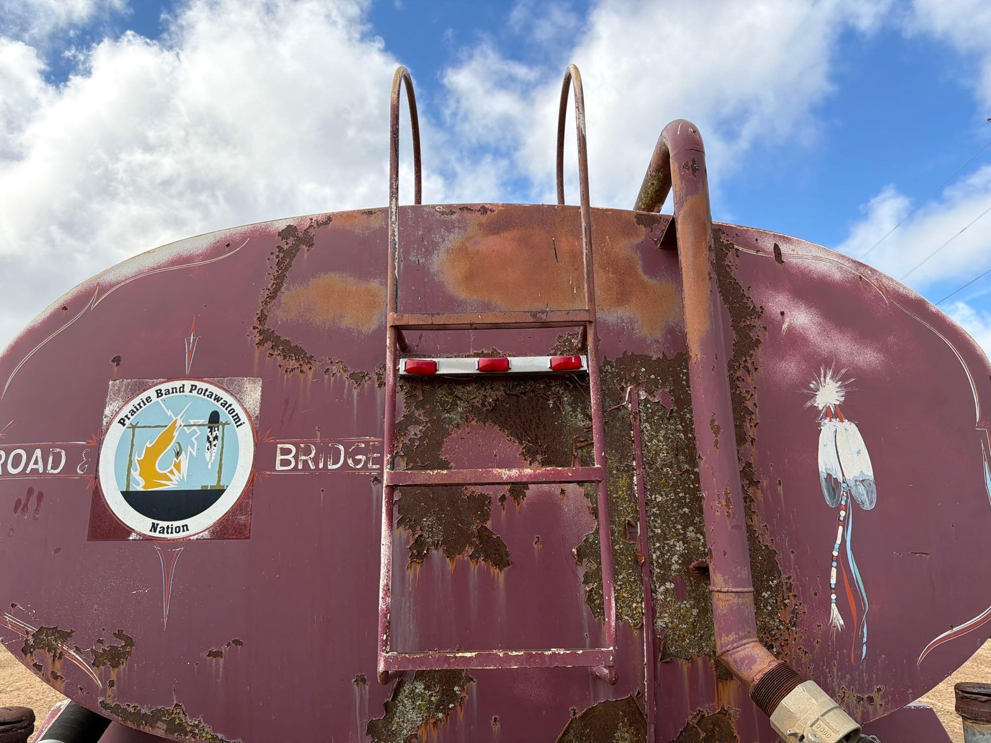 1990 Ford F800