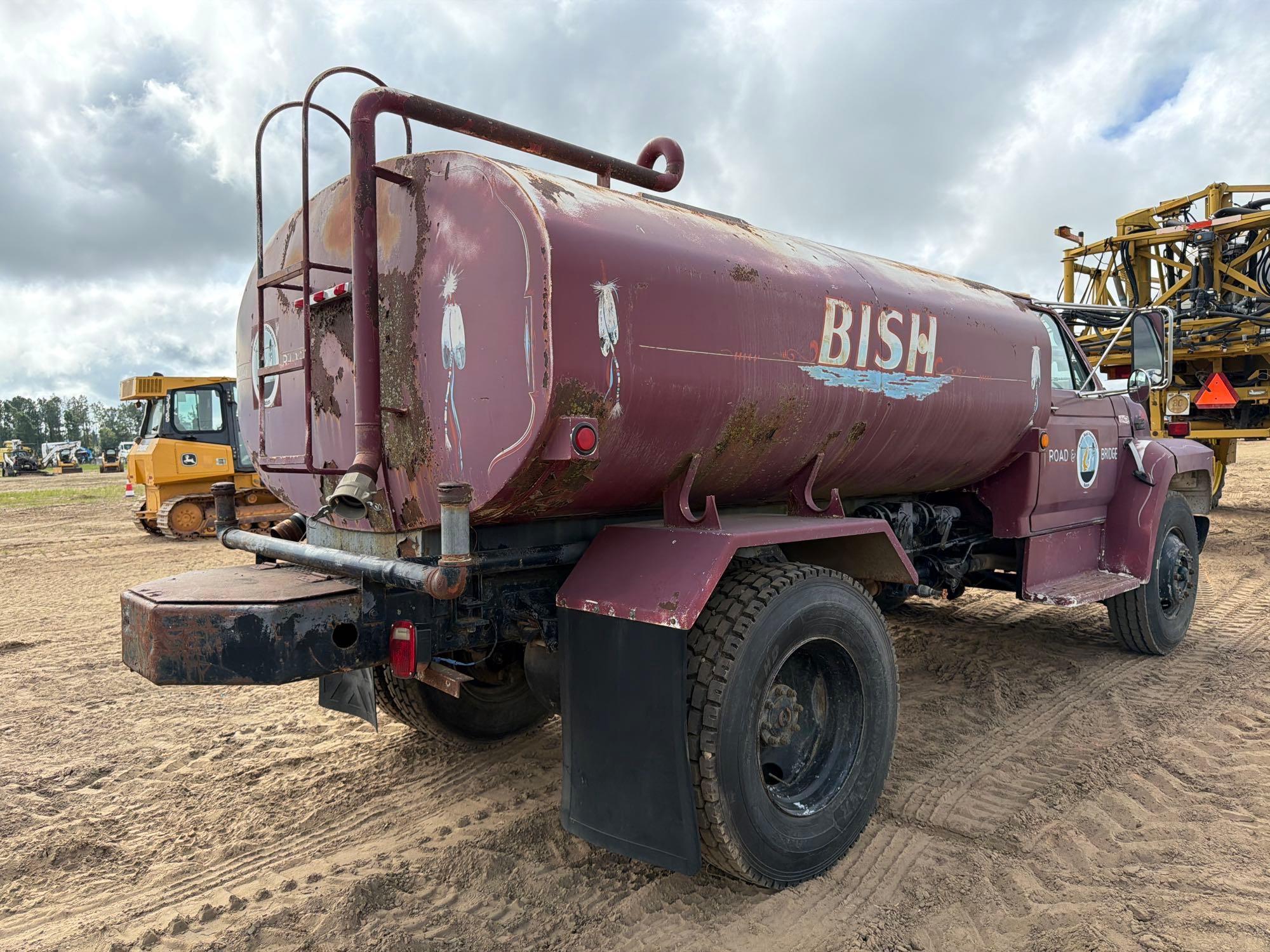 1990 Ford F800