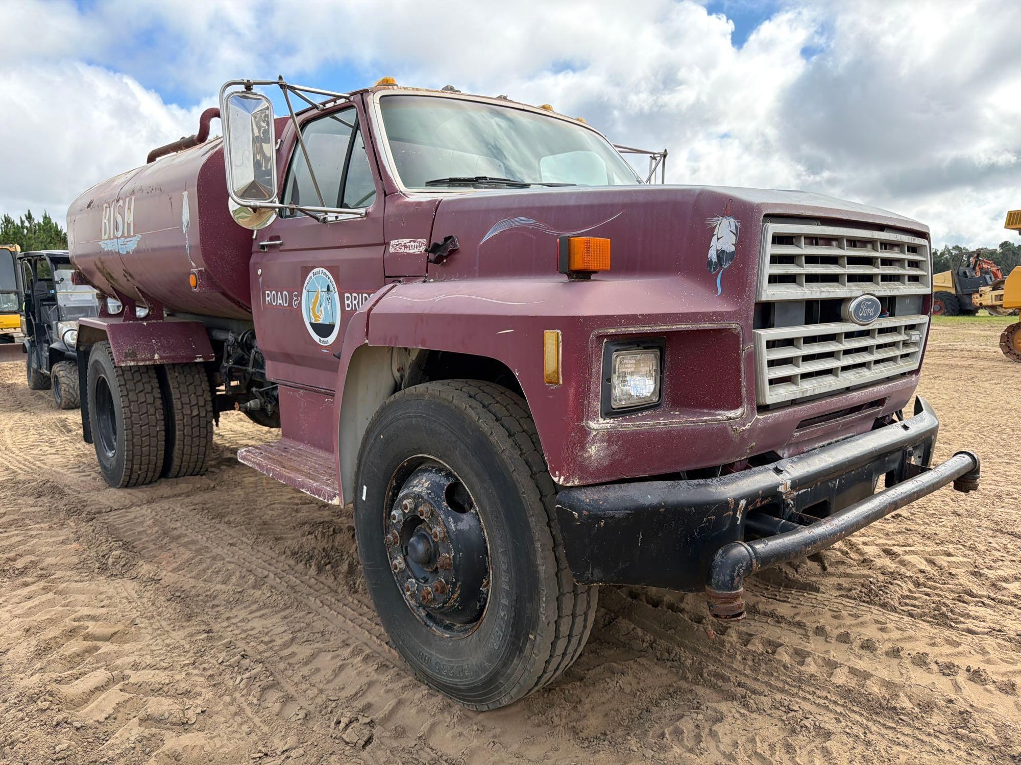 1990 Ford F800