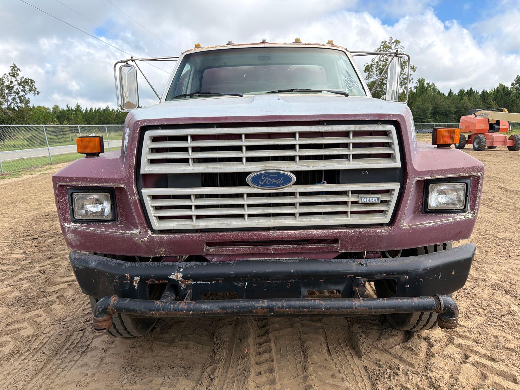 1990 Ford F800