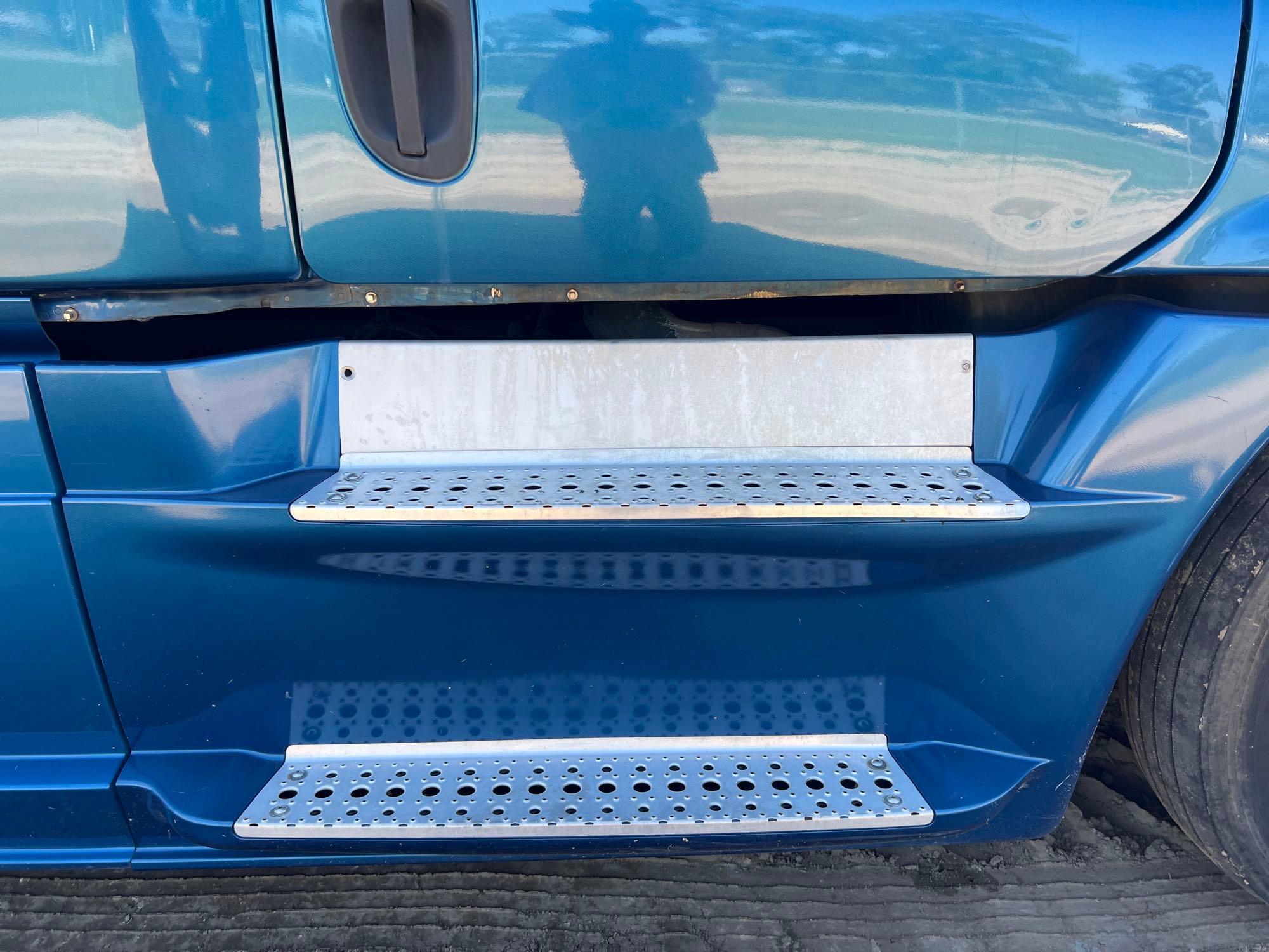 2014 Freightliner CASCADIA