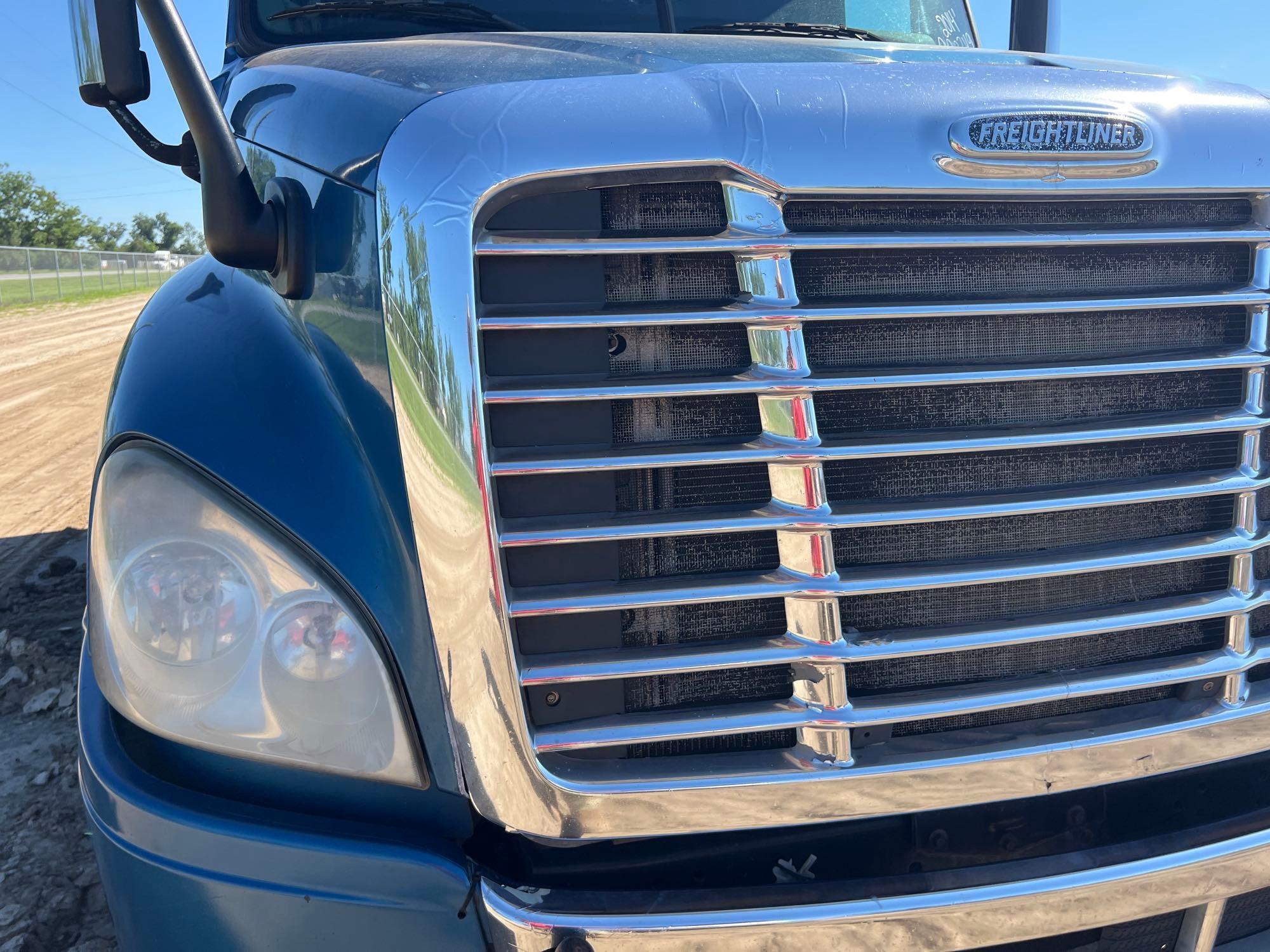 2014 Freightliner CASCADIA