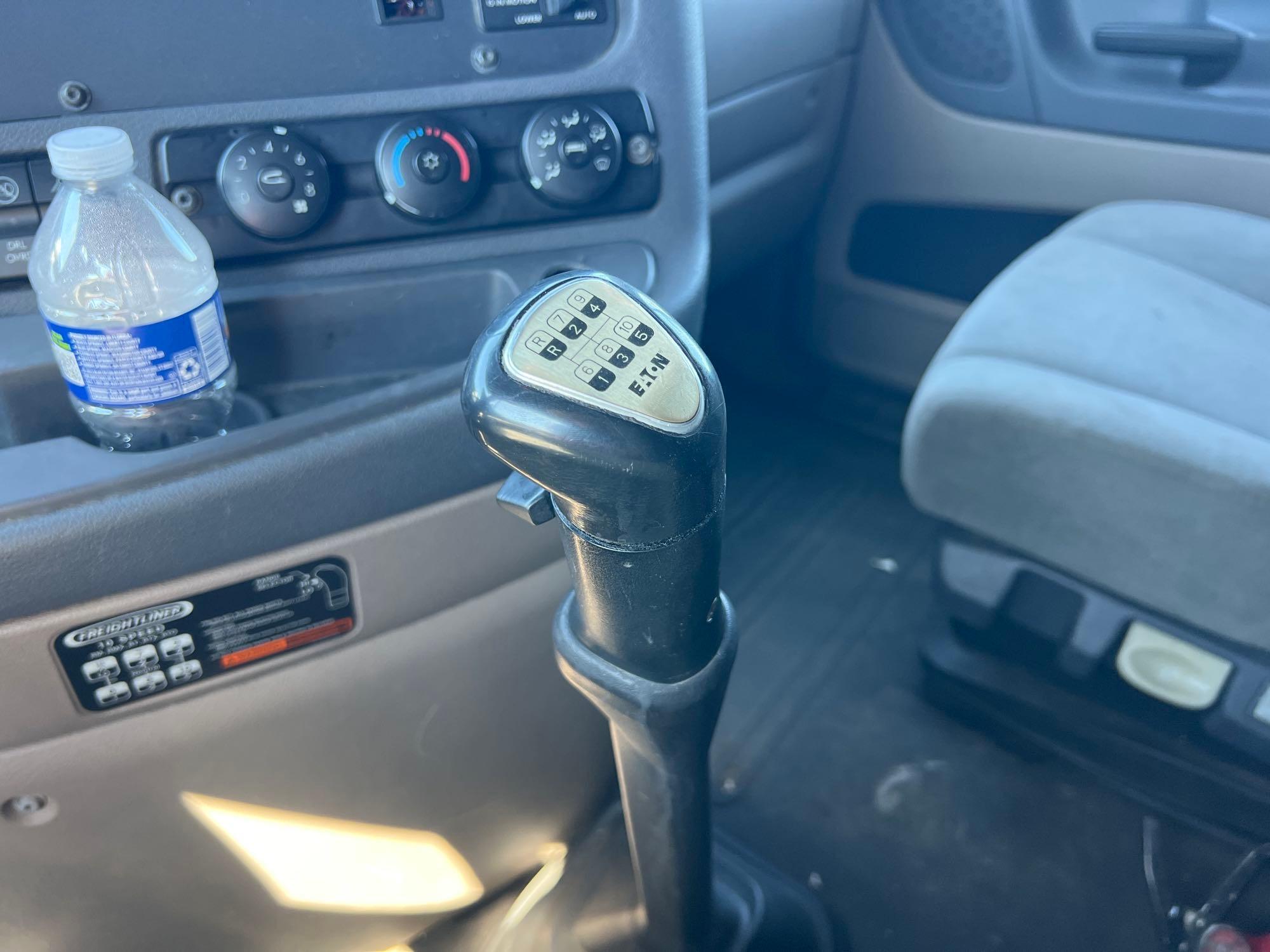 2014 Freightliner CASCADIA