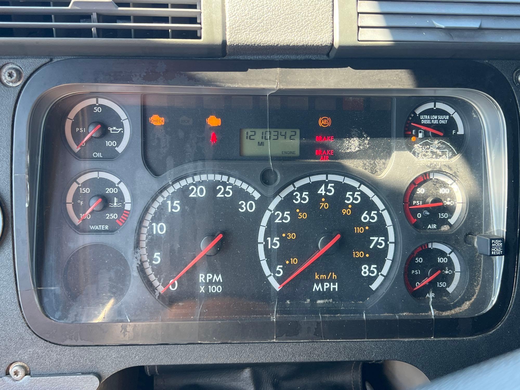 2014 Freightliner CASCADIA